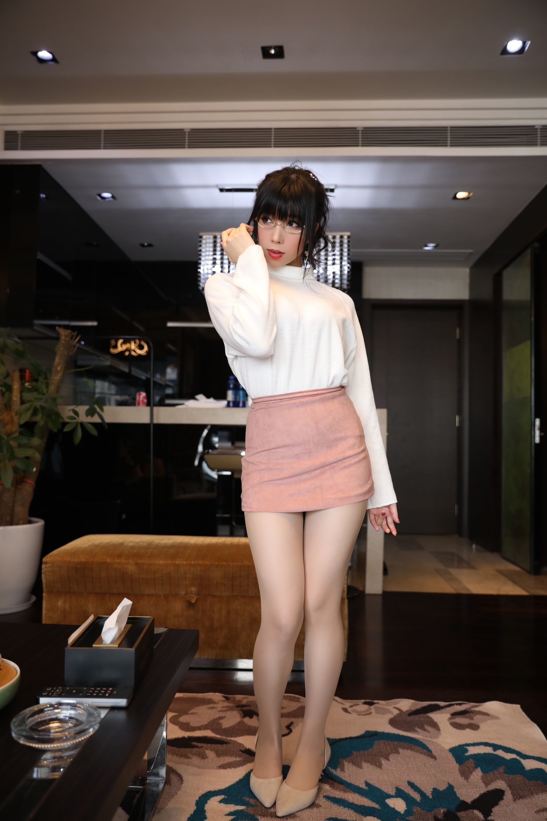 二次元巨乳美女鹿野希 单马尾眼镜娘 [101P]