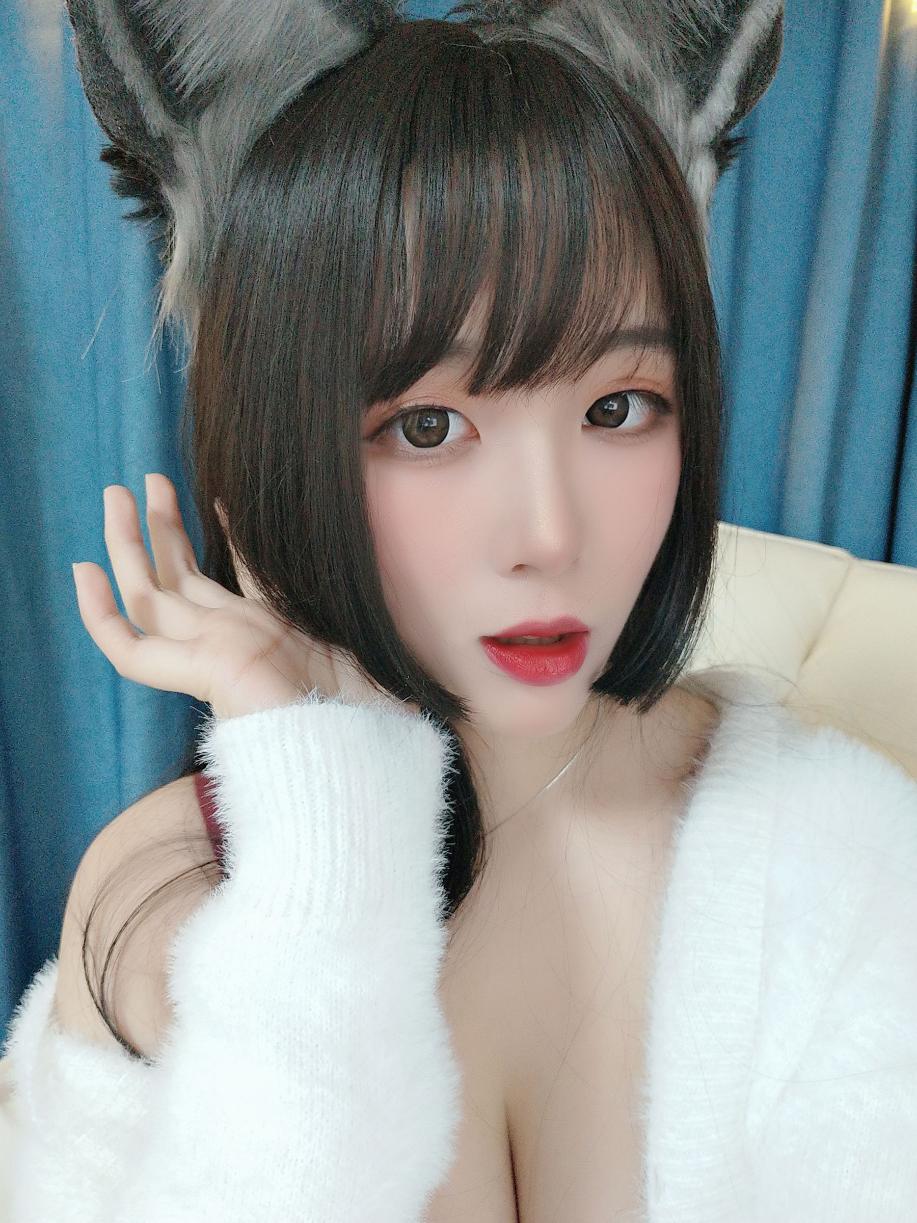 轩萧学姐 – 犬系小姐姐 [15P]