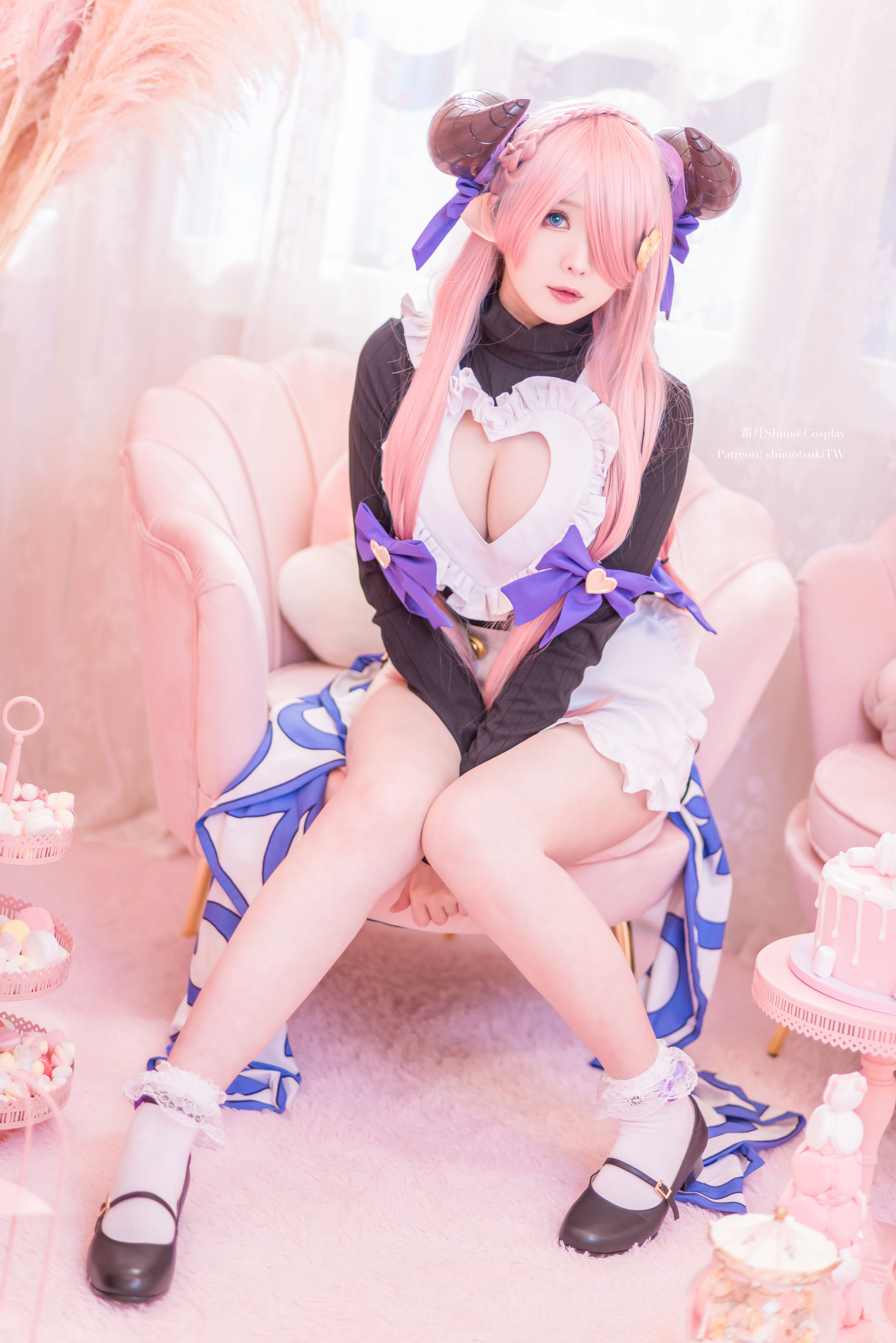 微博妹纸霜月shimo – 娜露梅雅 情人节 [12P]