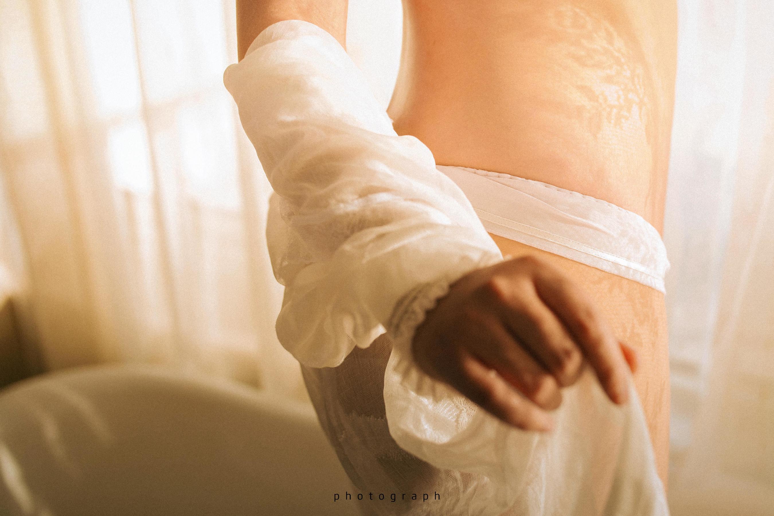 动漫博主穆零Mu0 – 白色 [11P]