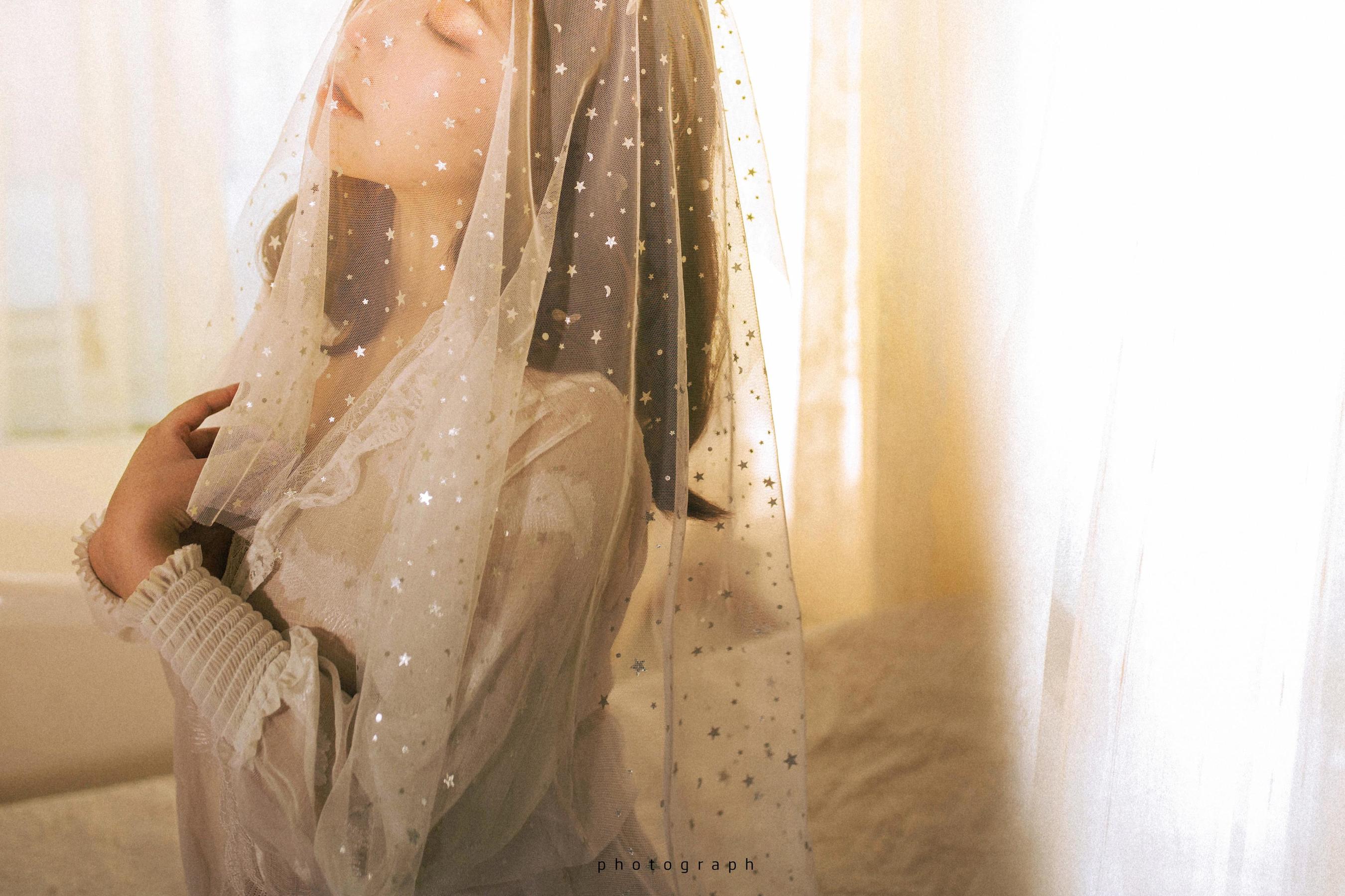 动漫博主穆零Mu0 – 白色 [11P]