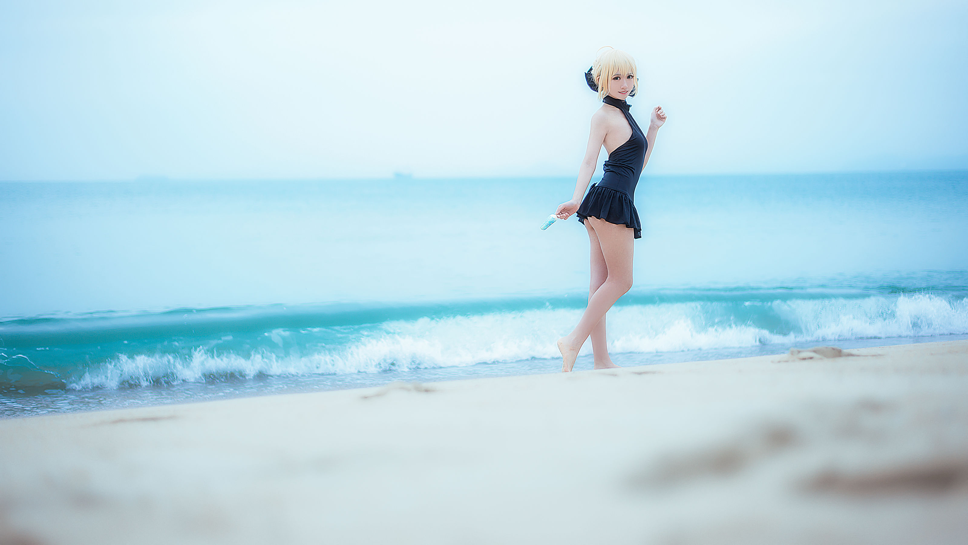 超人气Coser鳗鱼霏儿 King of Knight 海边 [11P]