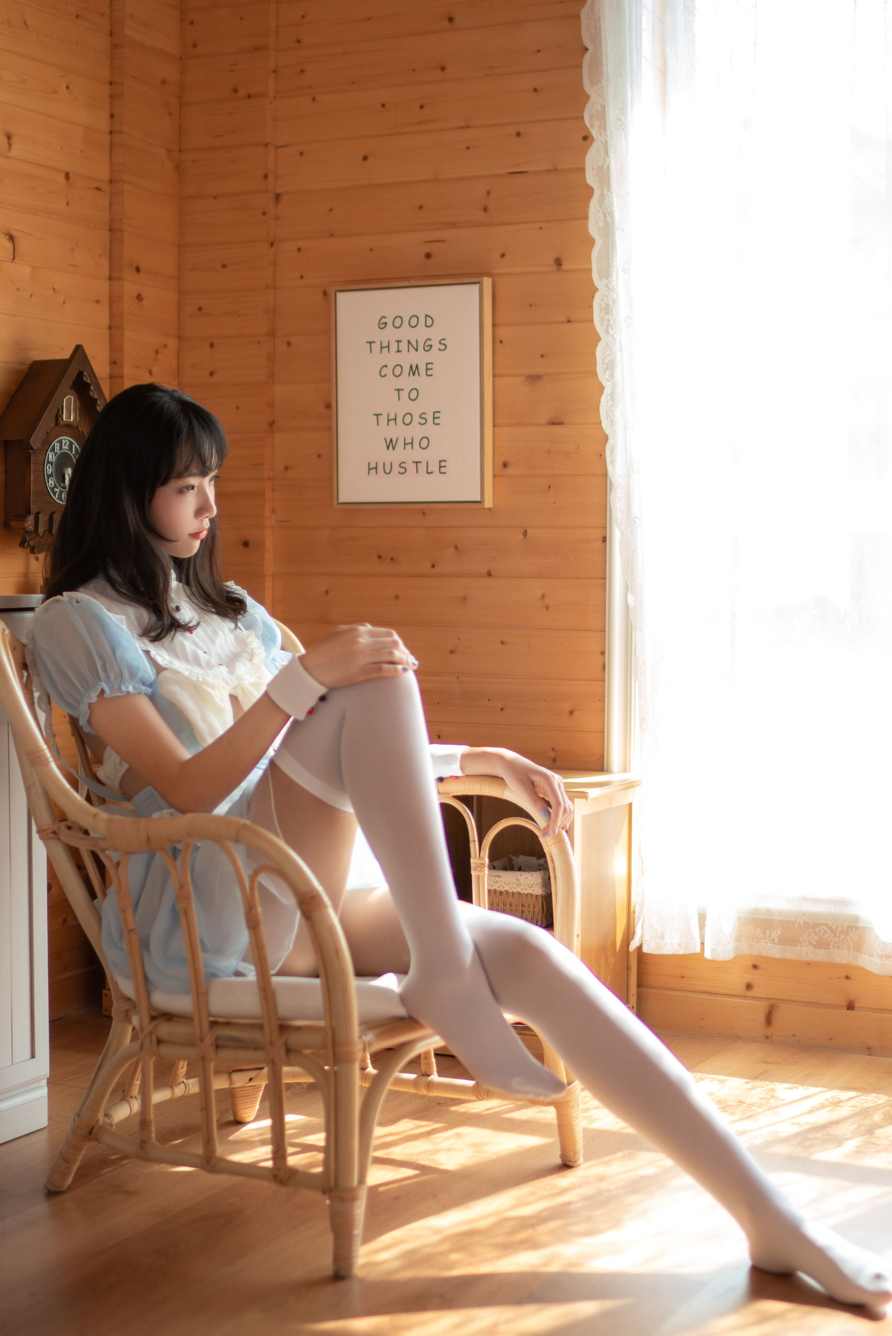 清纯妹子西瓜 – 蓝白女仆 [26P]