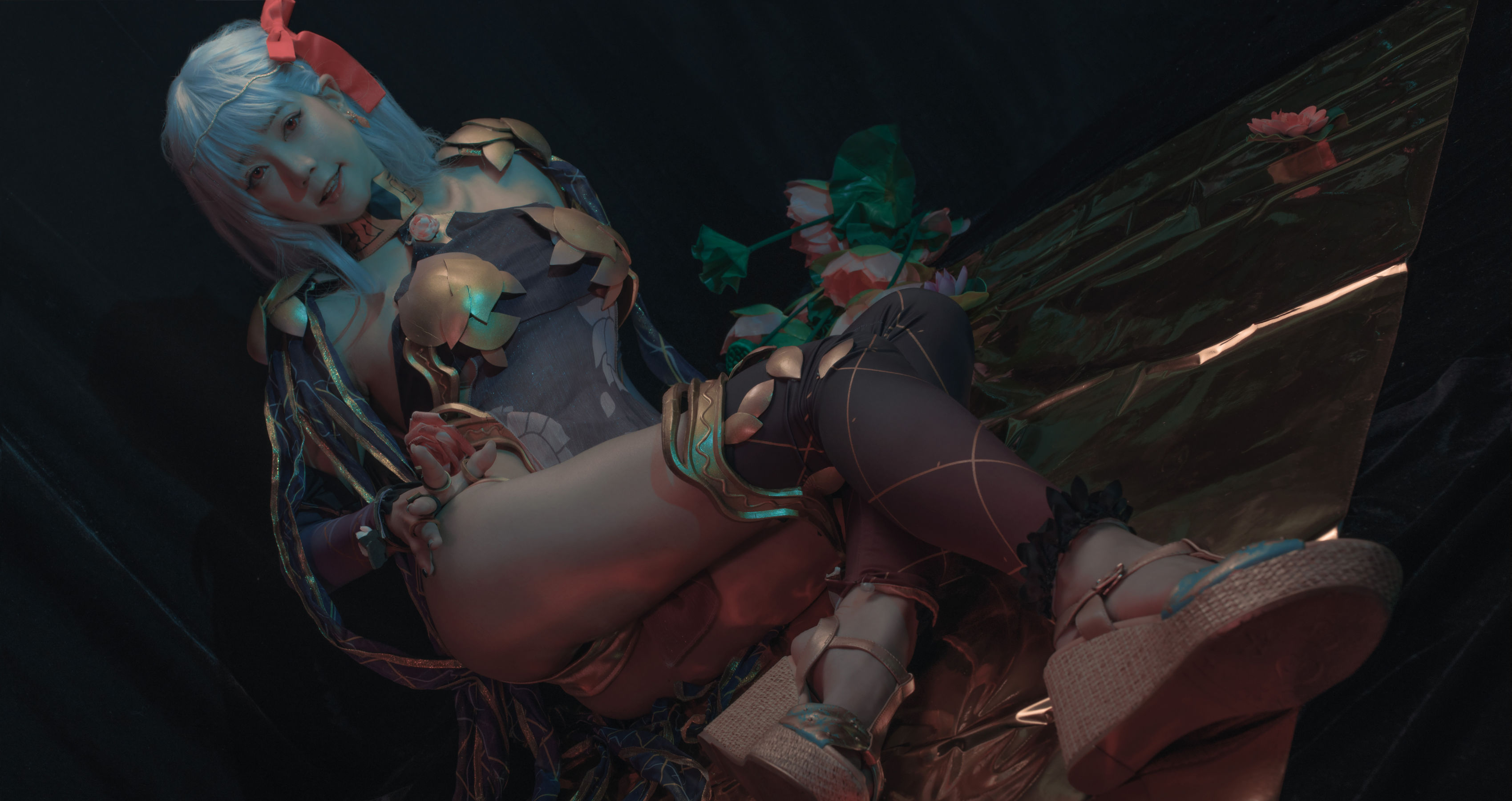 微博萌妹蓝小沂KiKi – 愛もてかれるは恋無きなり [13P]