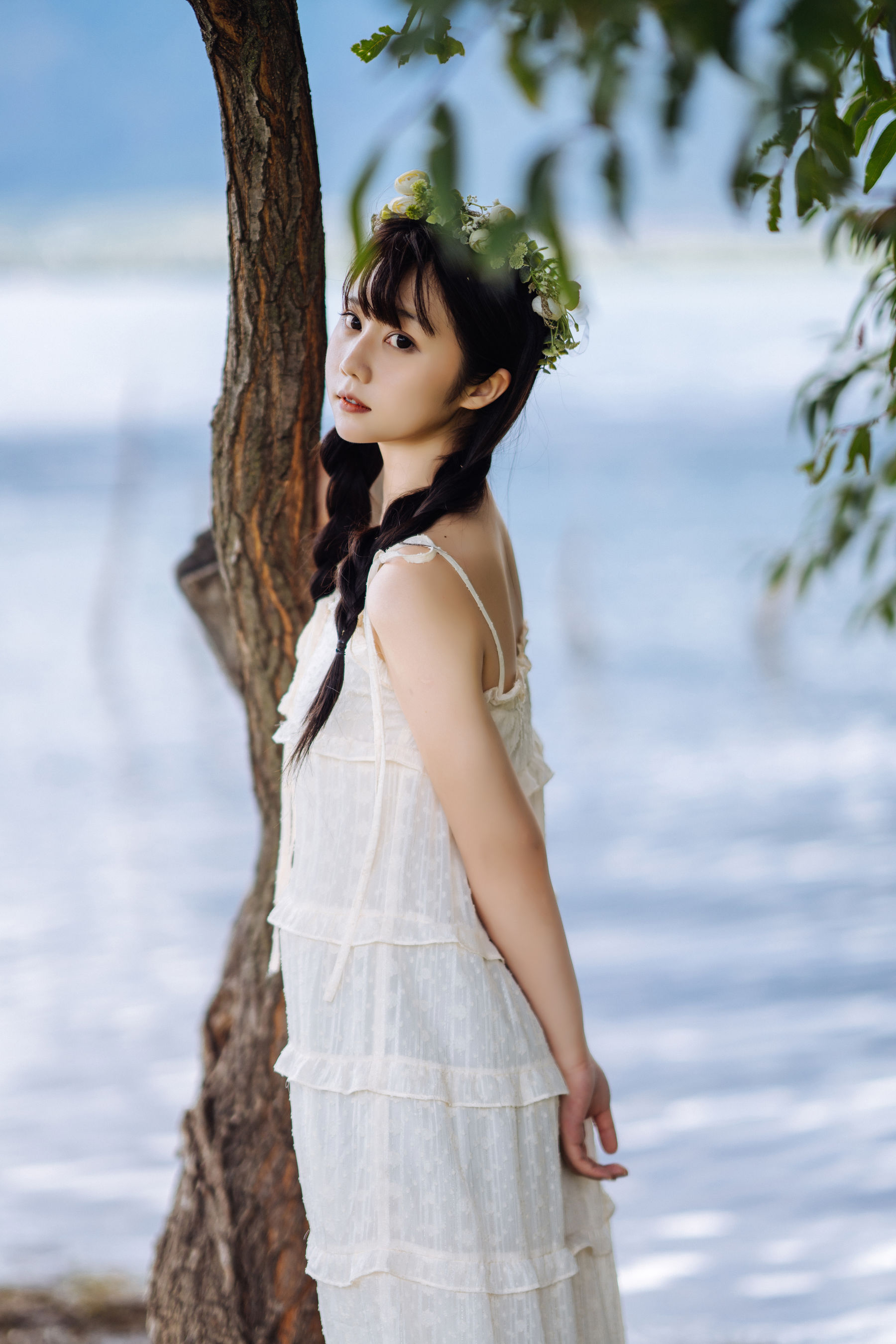 微博福利姬镜酱 – 静夏之花环女孩 [43P]