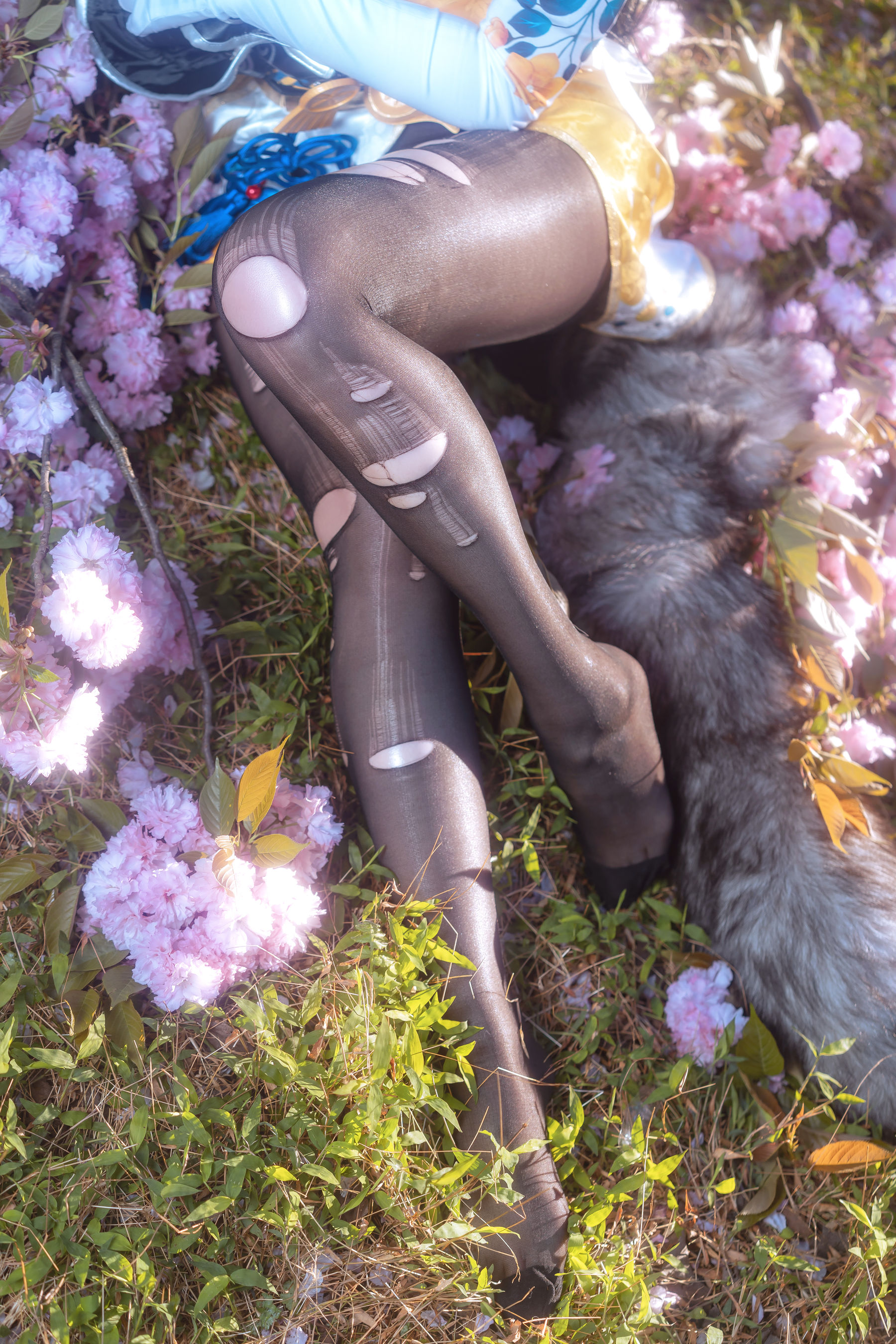 爆机少女喵小吉 – 永劫无间 胡桃 [20P]