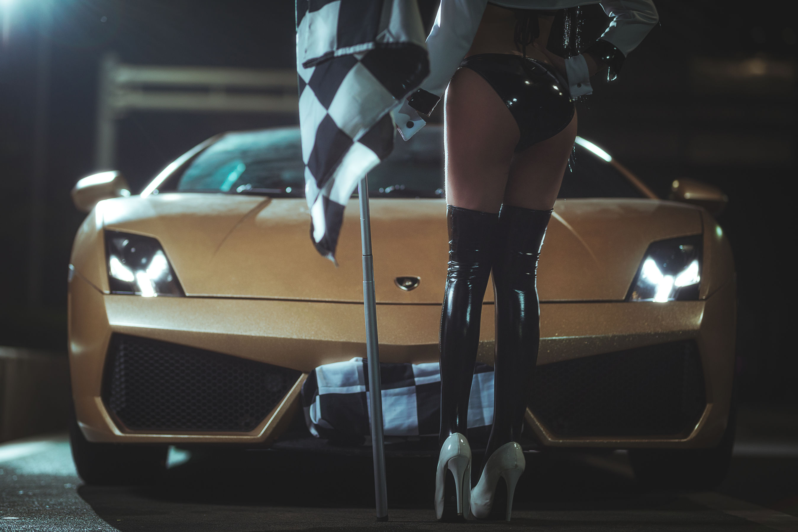 二次元妹子抱走莫子aa 赛车女郎 [23P]