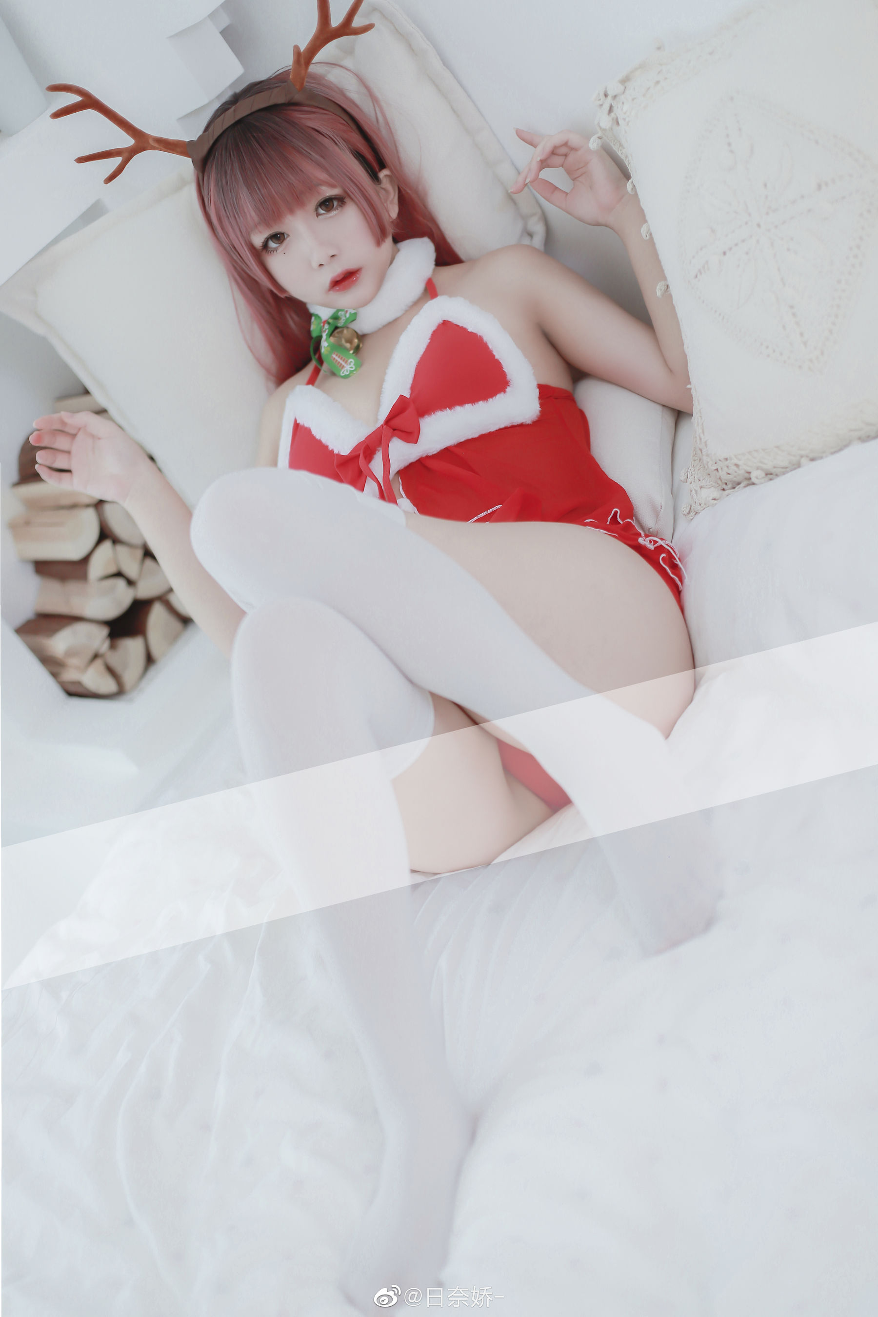 日奈娇 – 圣诞节 [11P]