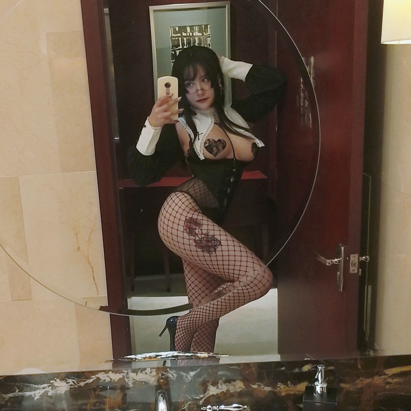 夏鸽鸽不想起床 修女 [40P]