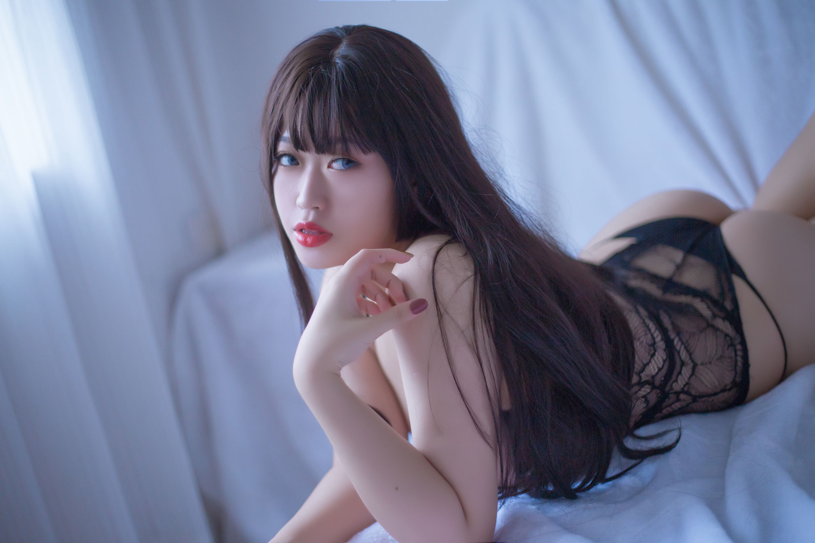 动漫博主维他奶泽 – 黑蕾丝 [25P]