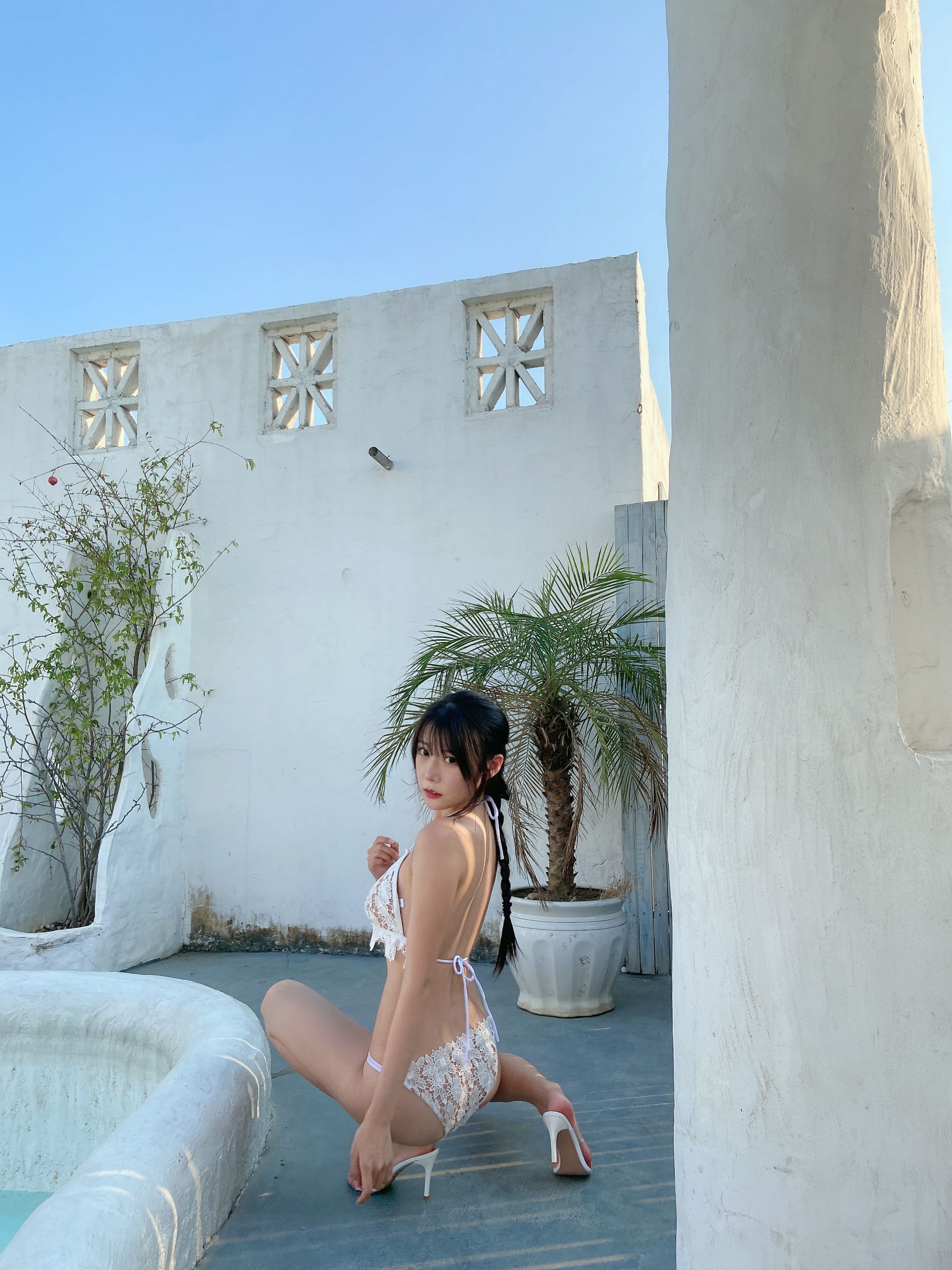 香草喵露露 – 小露乱撞 泳装自拍 [31P]