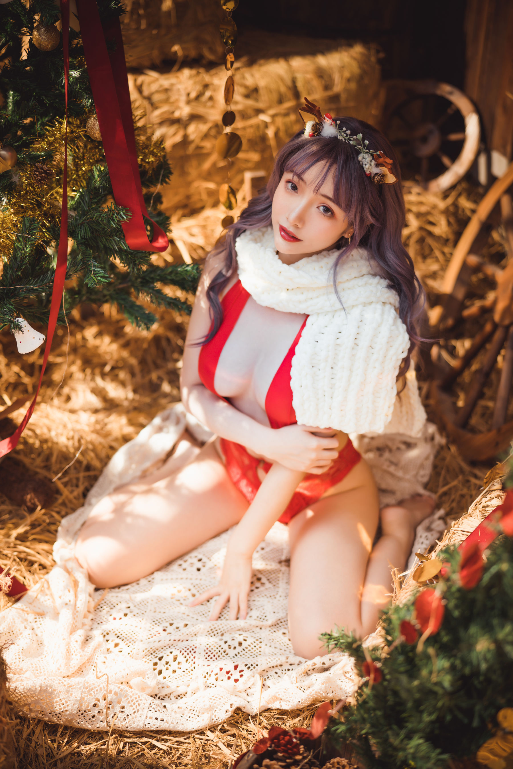 动漫博主雯妹 – 2020圣诞 [30P]