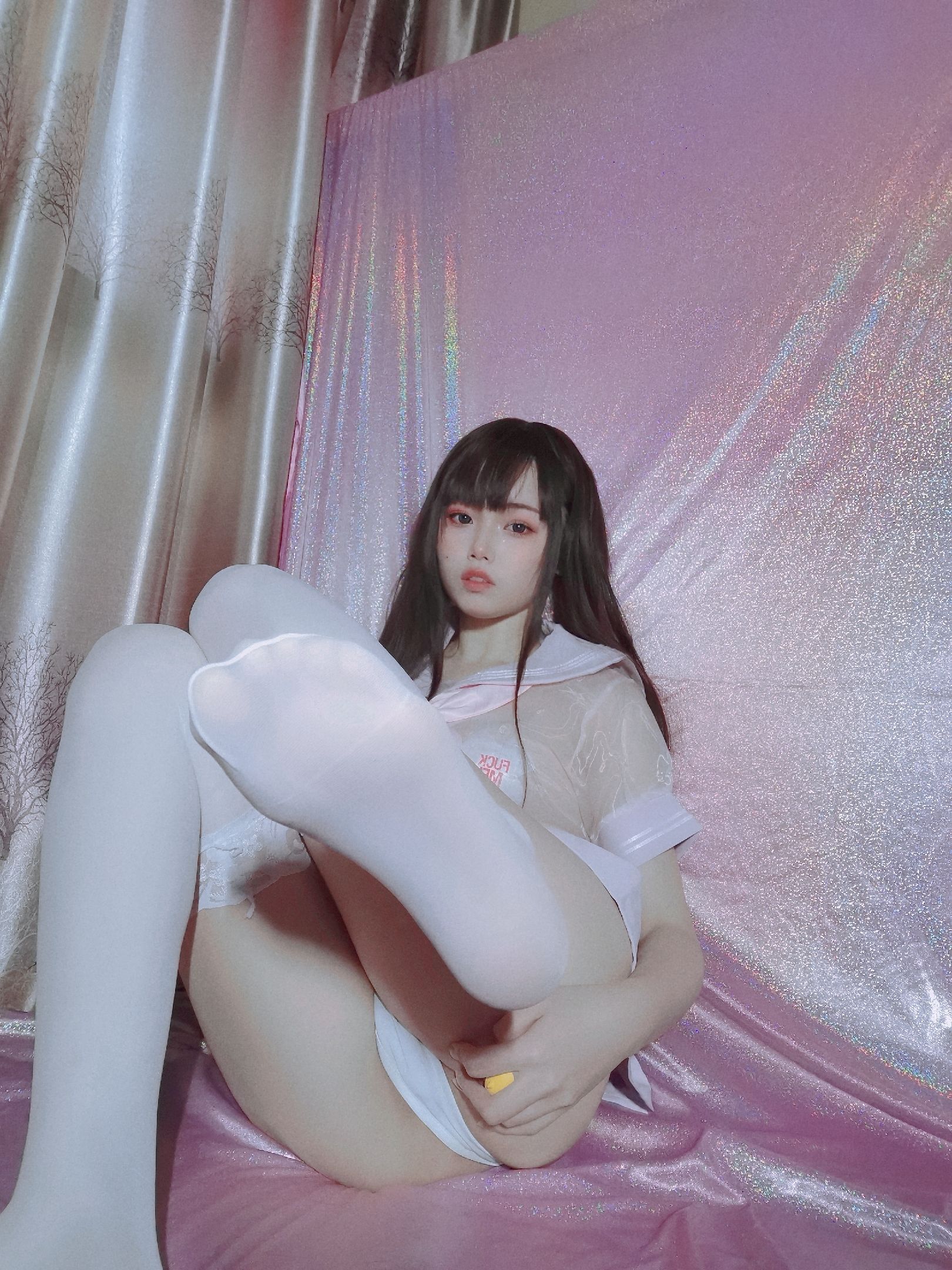 七月喵子 – 粉嫩水手服 [48P]