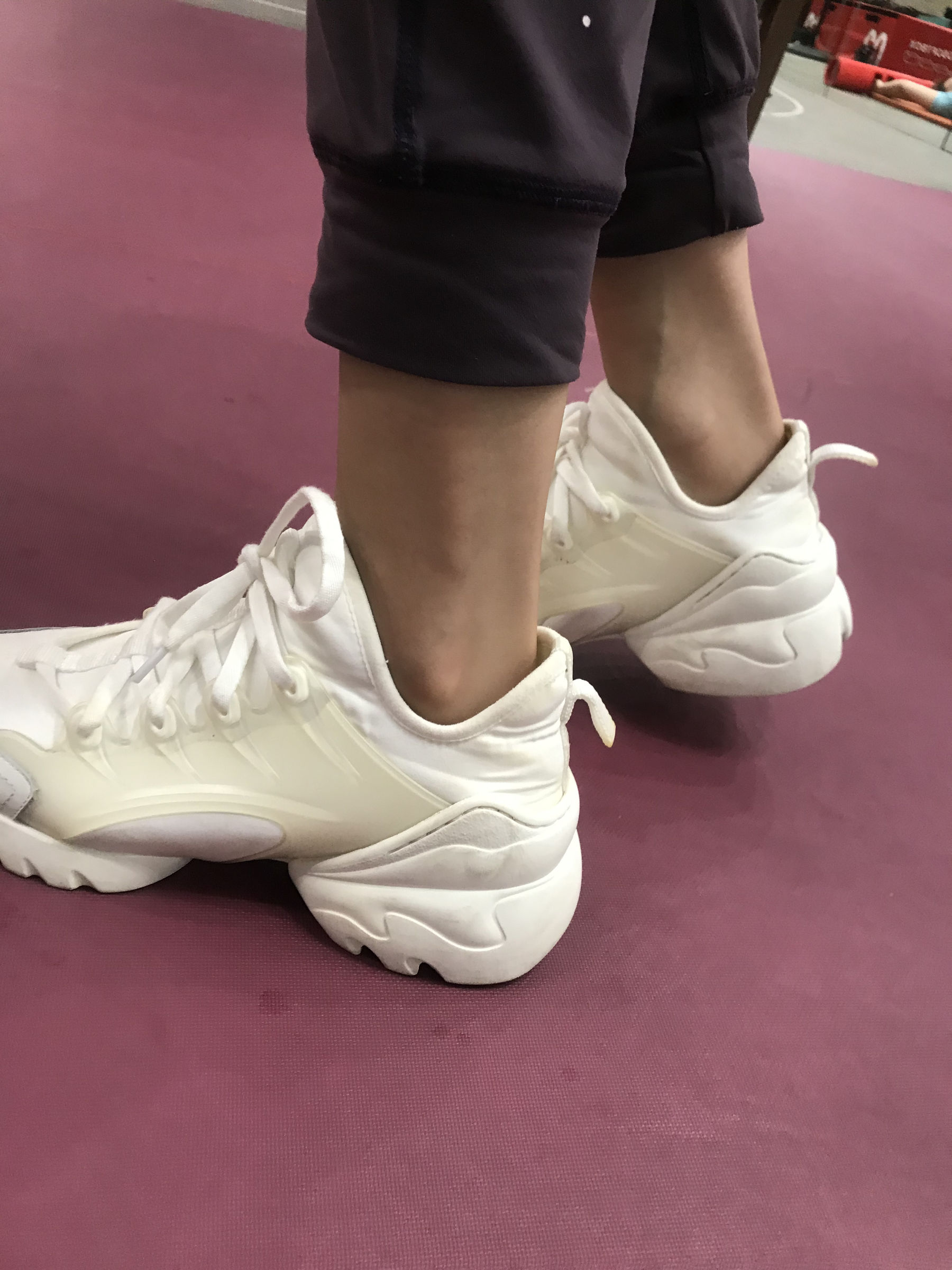 丝足博主麋鹿_Monroe 2020.08.03 精致风范 [64P]