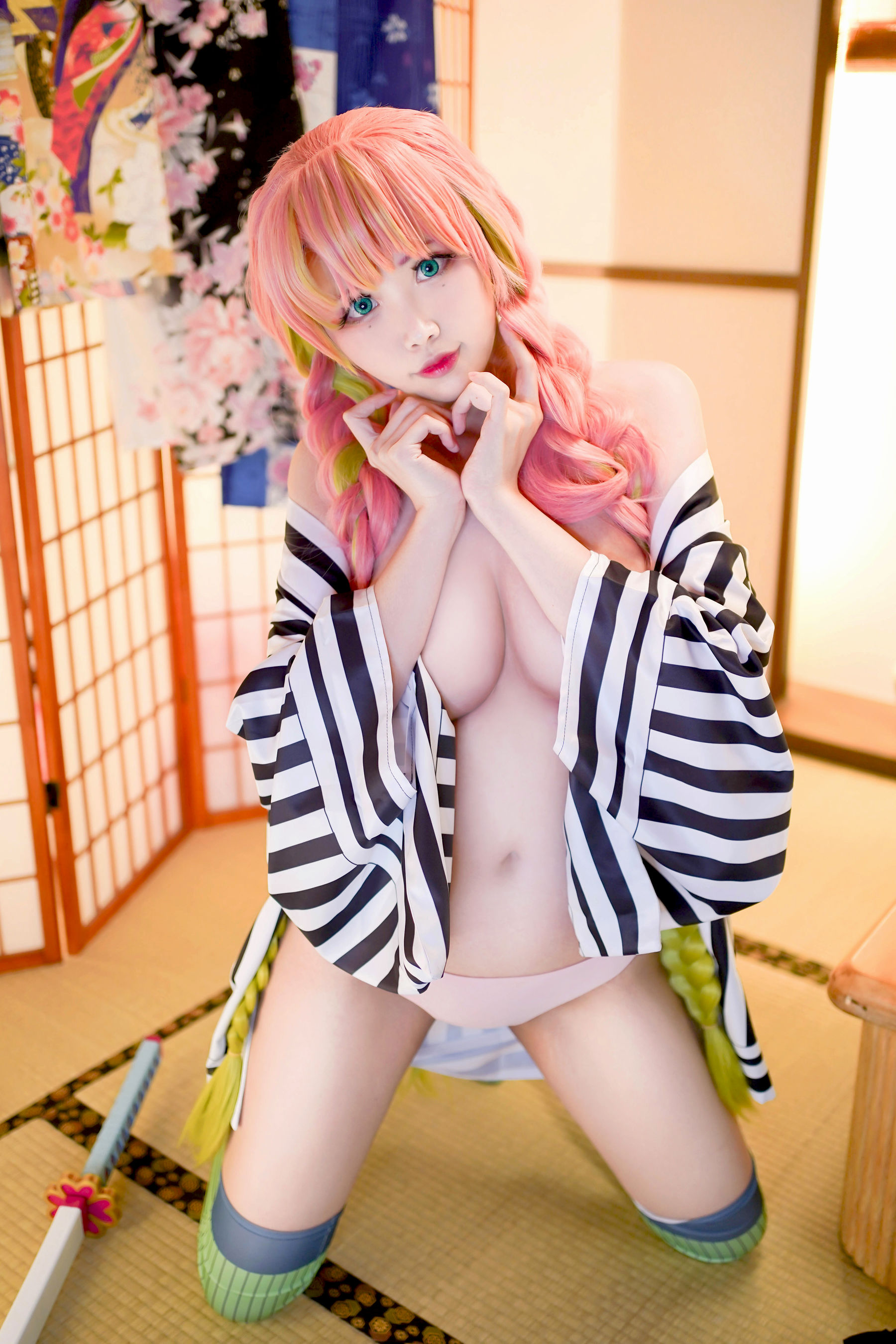 [Cosplay写真] Coser萱-KaYa – 鬼灭之刃 甘露寺 [35P]