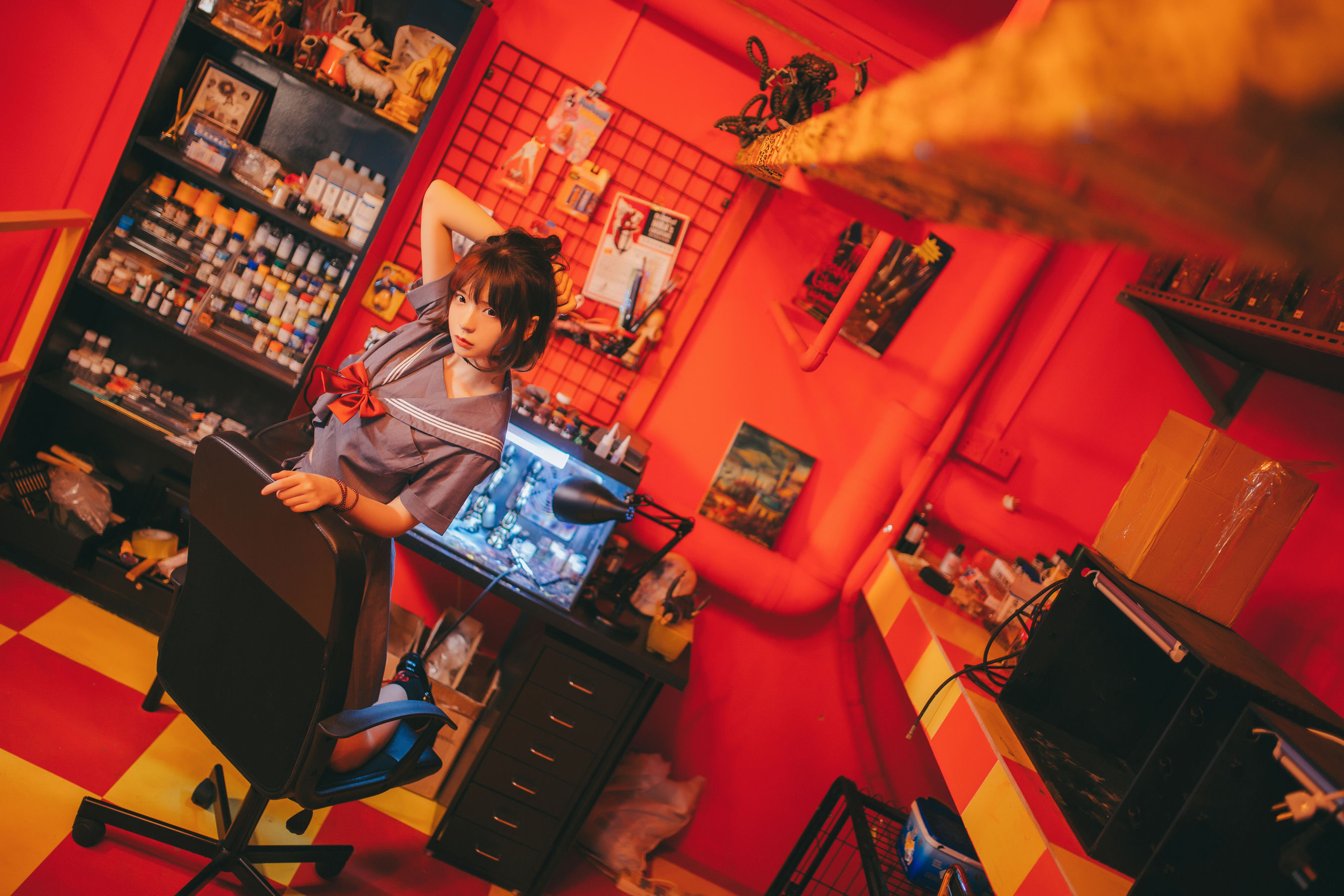 [萝莉COS] 疯猫ss《被囚禁的少女》 [44P]