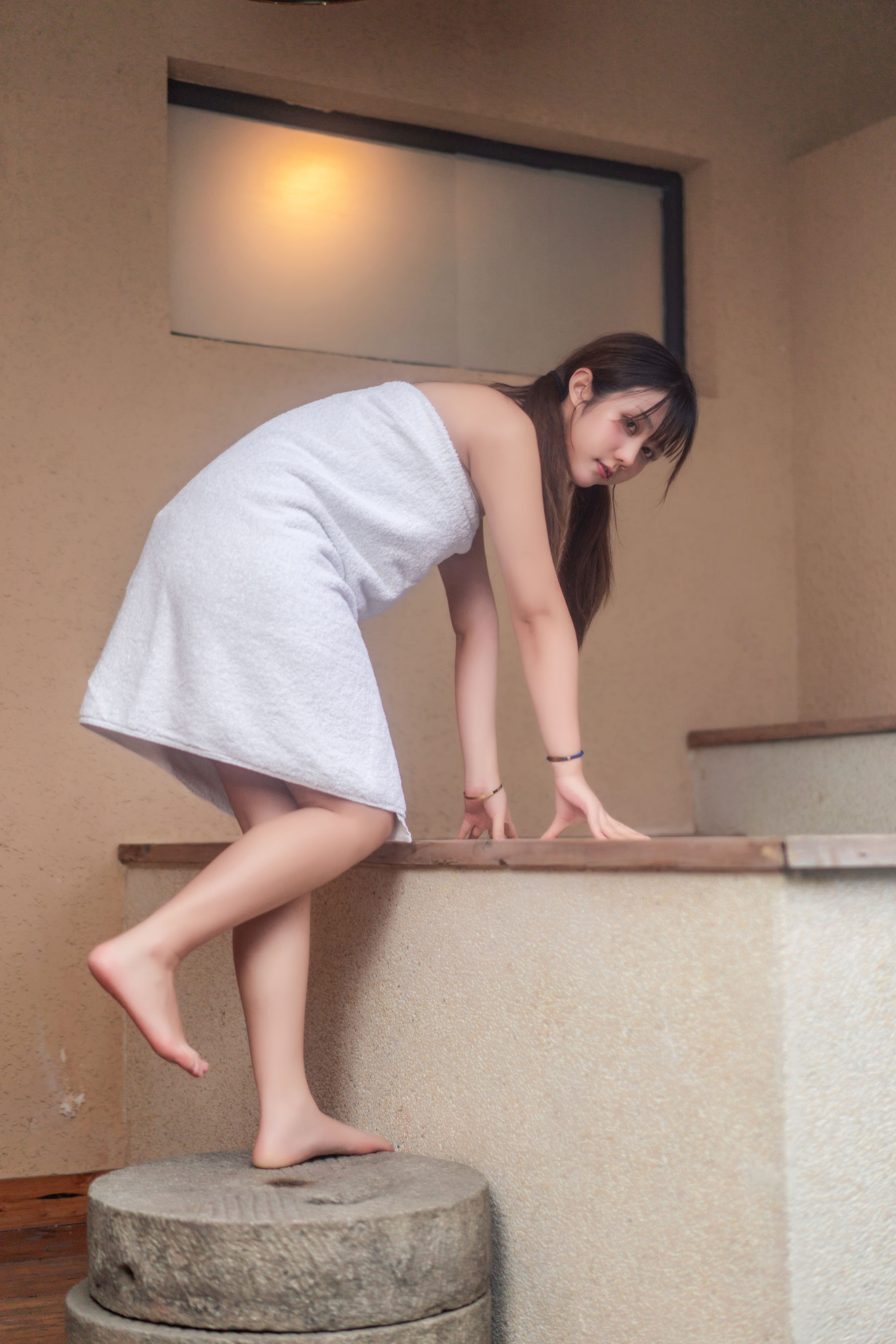 微博福利姬镜酱 私奔之温泉 [28P]