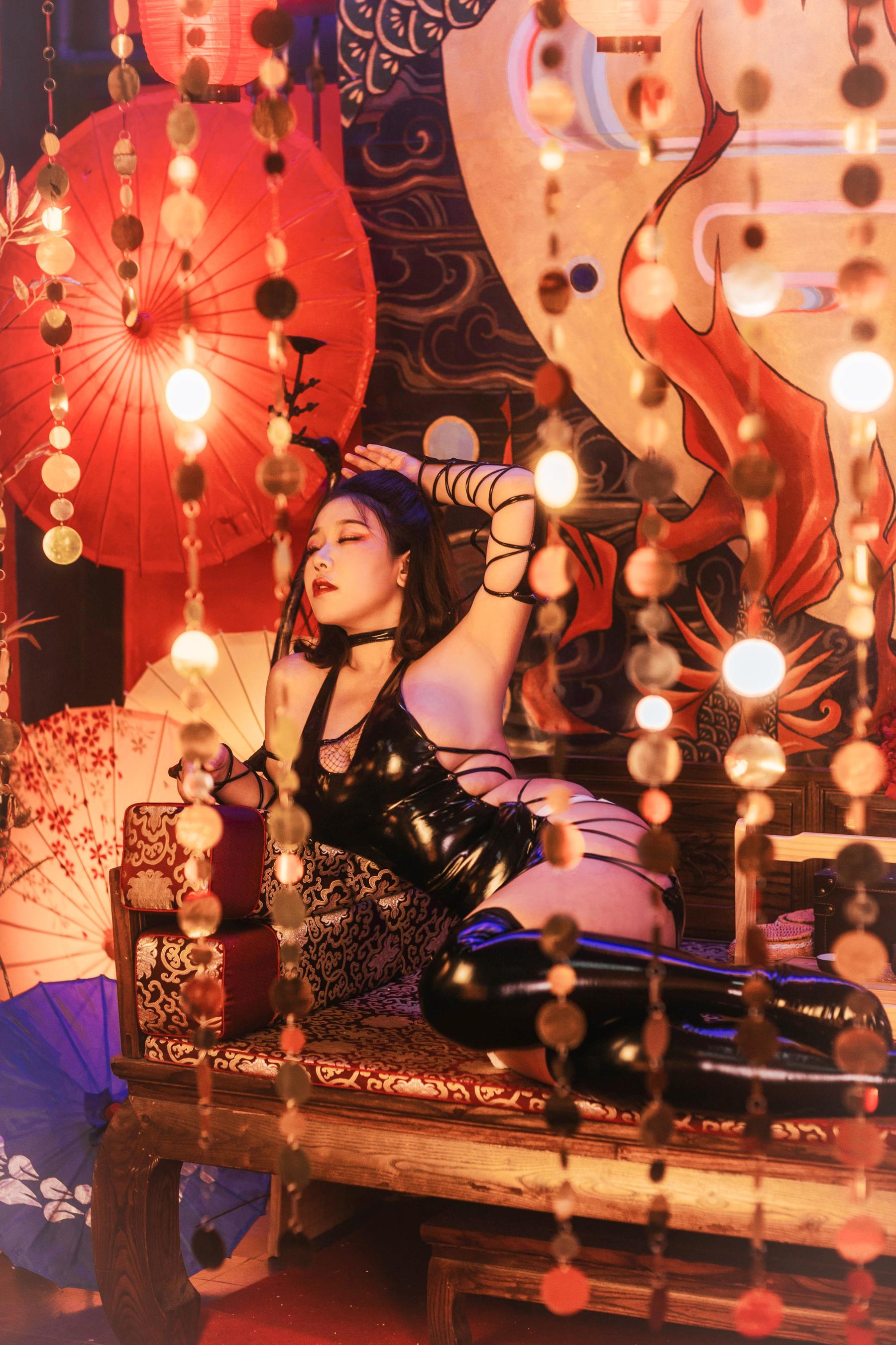 动漫博主穆零Mu0 – 黑胶 [19P]