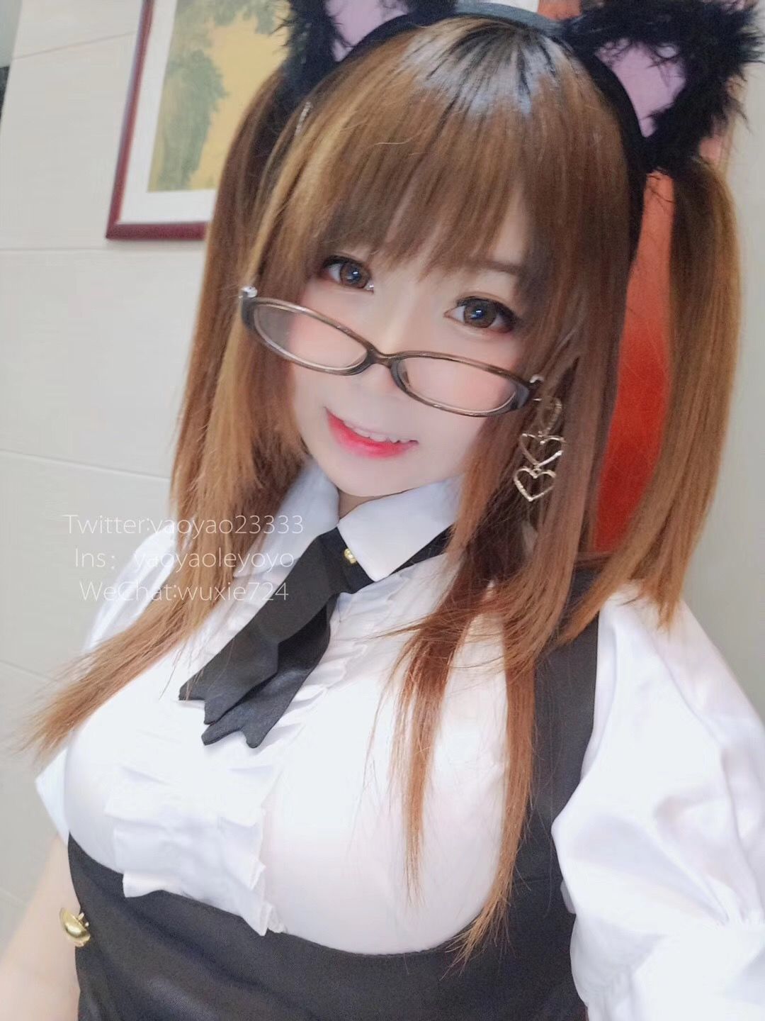 [萝莉COS] 摇摇乐yoyo – 黑丝女仆 [59P]