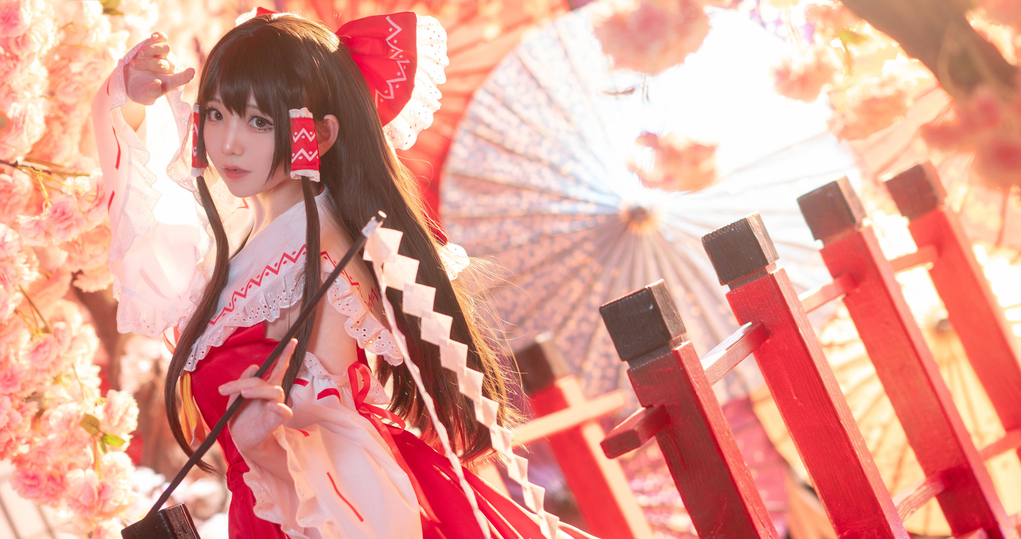 楚楚子w – 博丽灵梦 [12P]