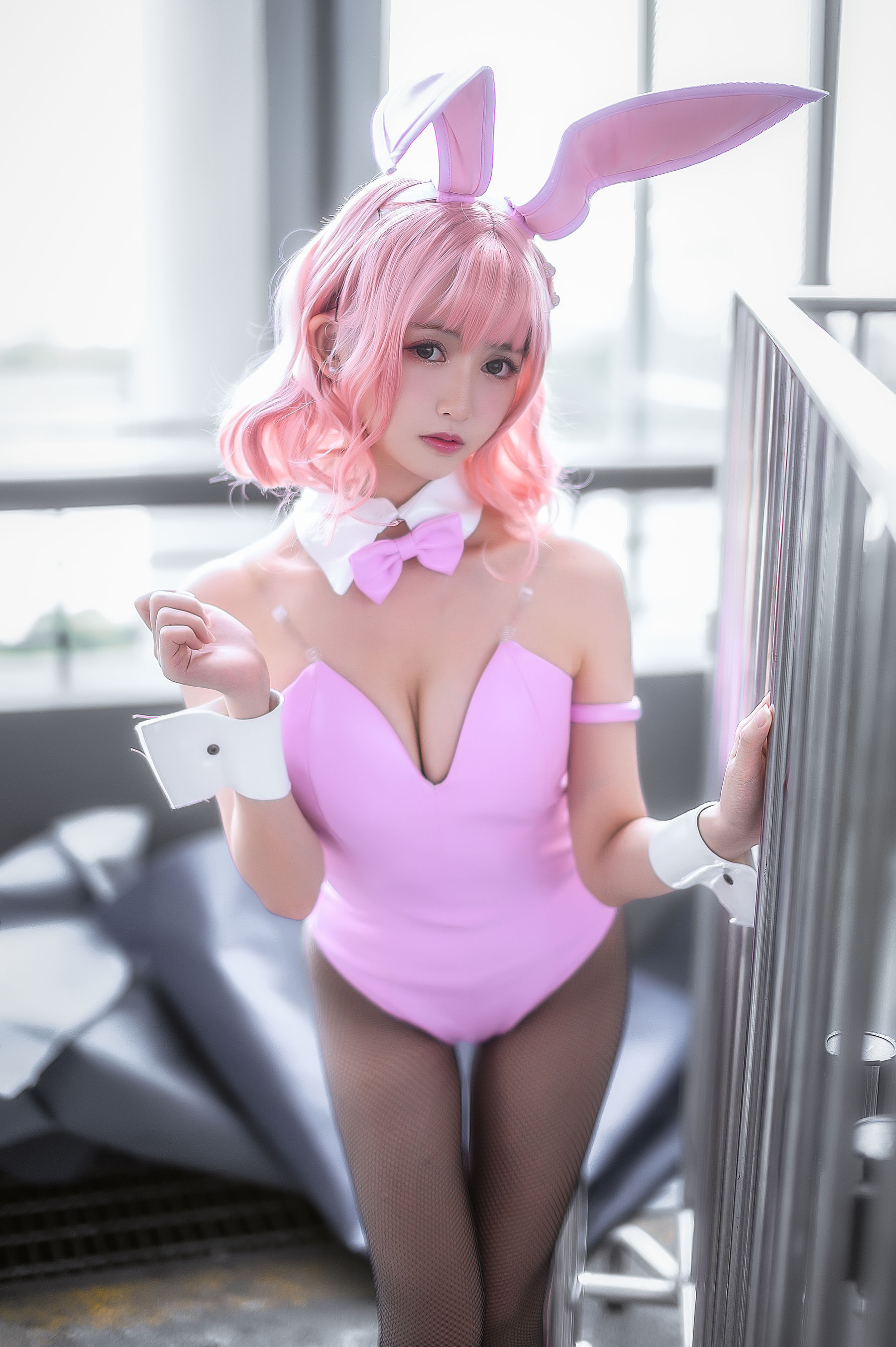 超人气Coser鳗鱼霏儿 粉红兔女郎 [18P]