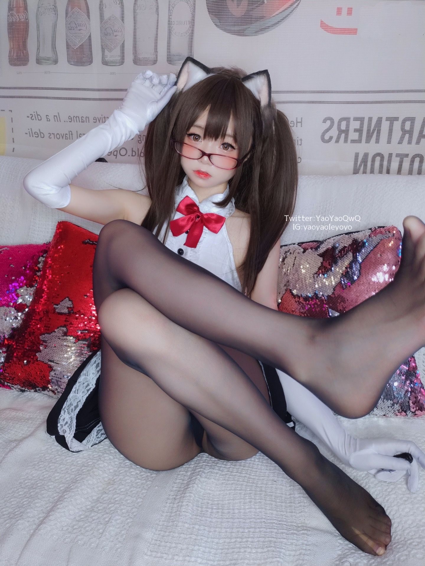 萌妹子Coser摇摇乐yoyo – 黑色紧身衣 [100P]