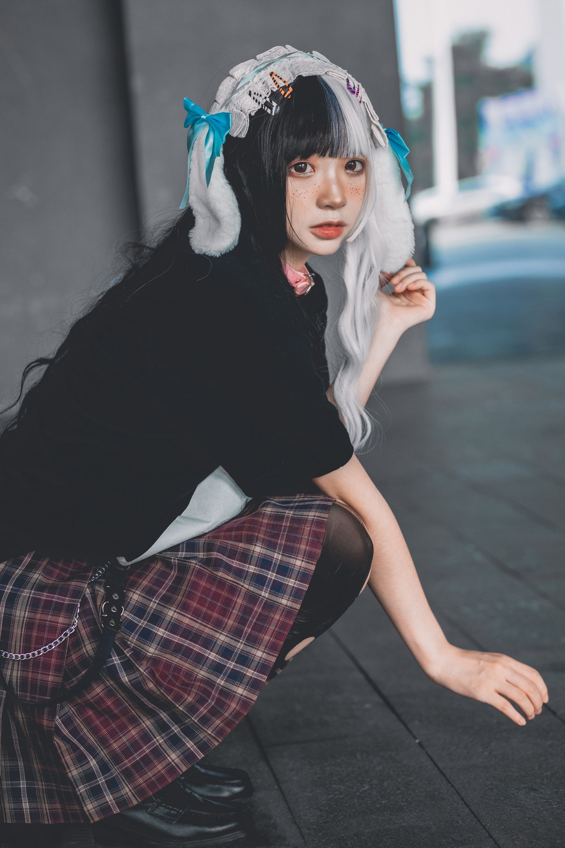 疯猫ss – 雀斑少女 [12P]