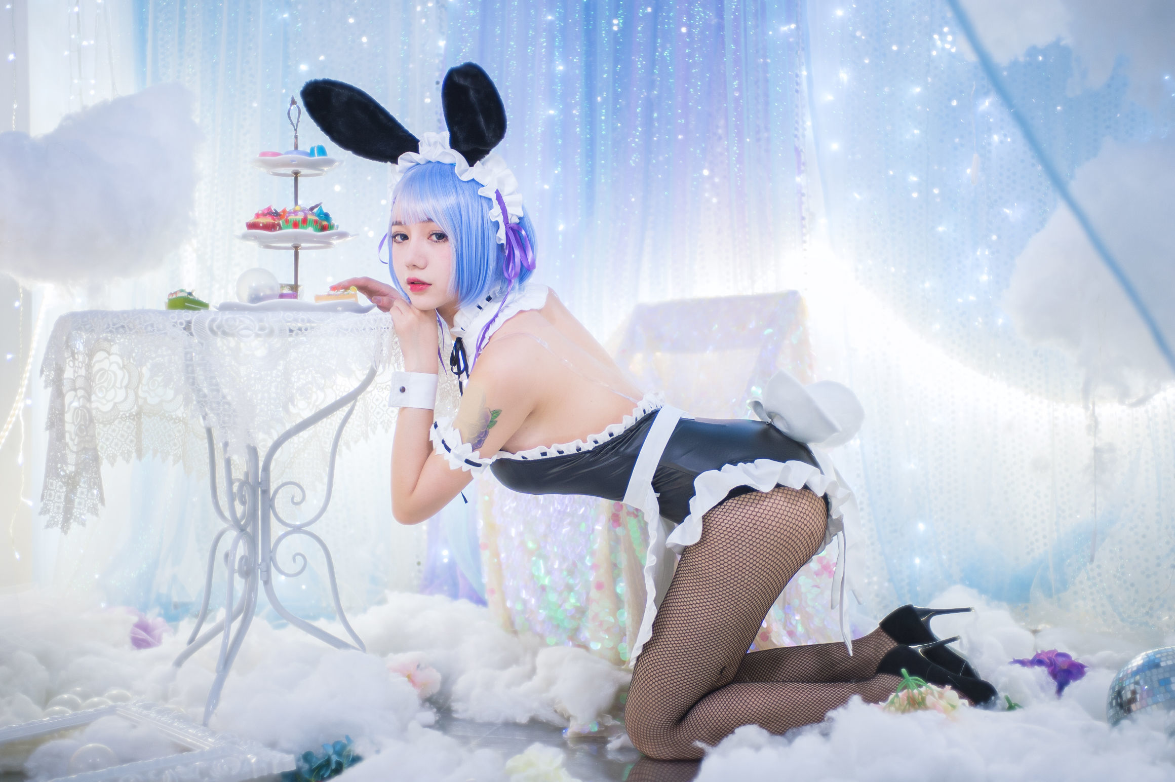 [萝莉COS] 洛丽塔大哥 – 蕾姆兔女郎 [17P]