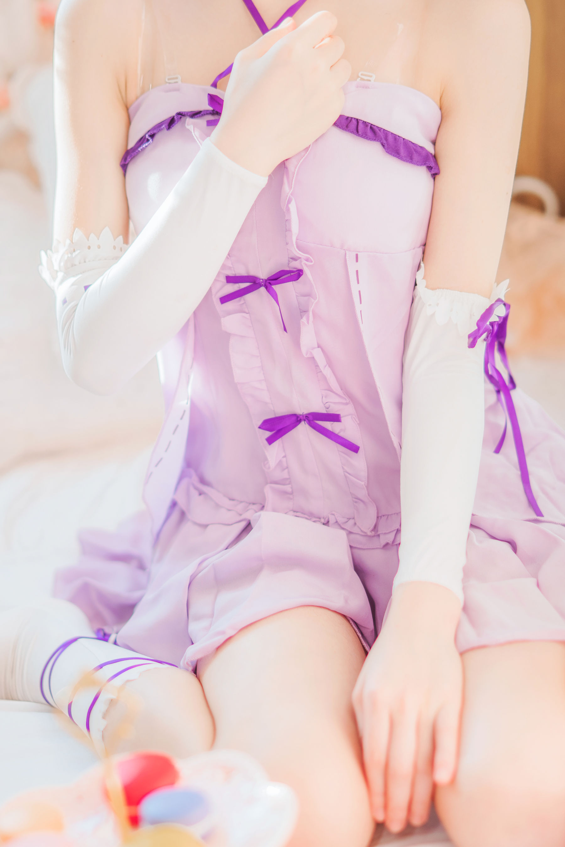 [Cosplay写真] 桜桃喵 – 蕾姆小睡裙 [40P]