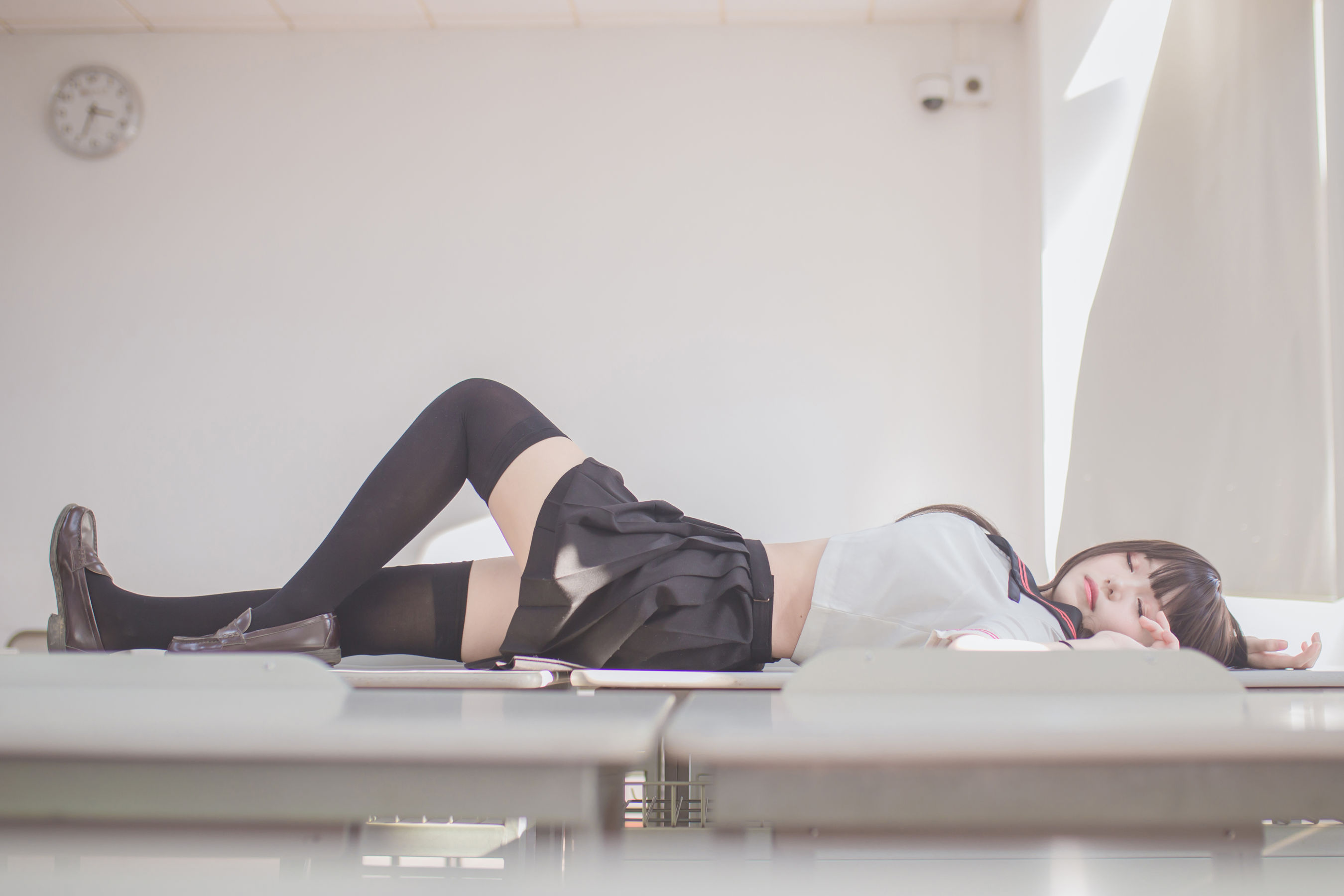 [萝莉COS] Yoko宅夏《黑丝JK》 [39P]