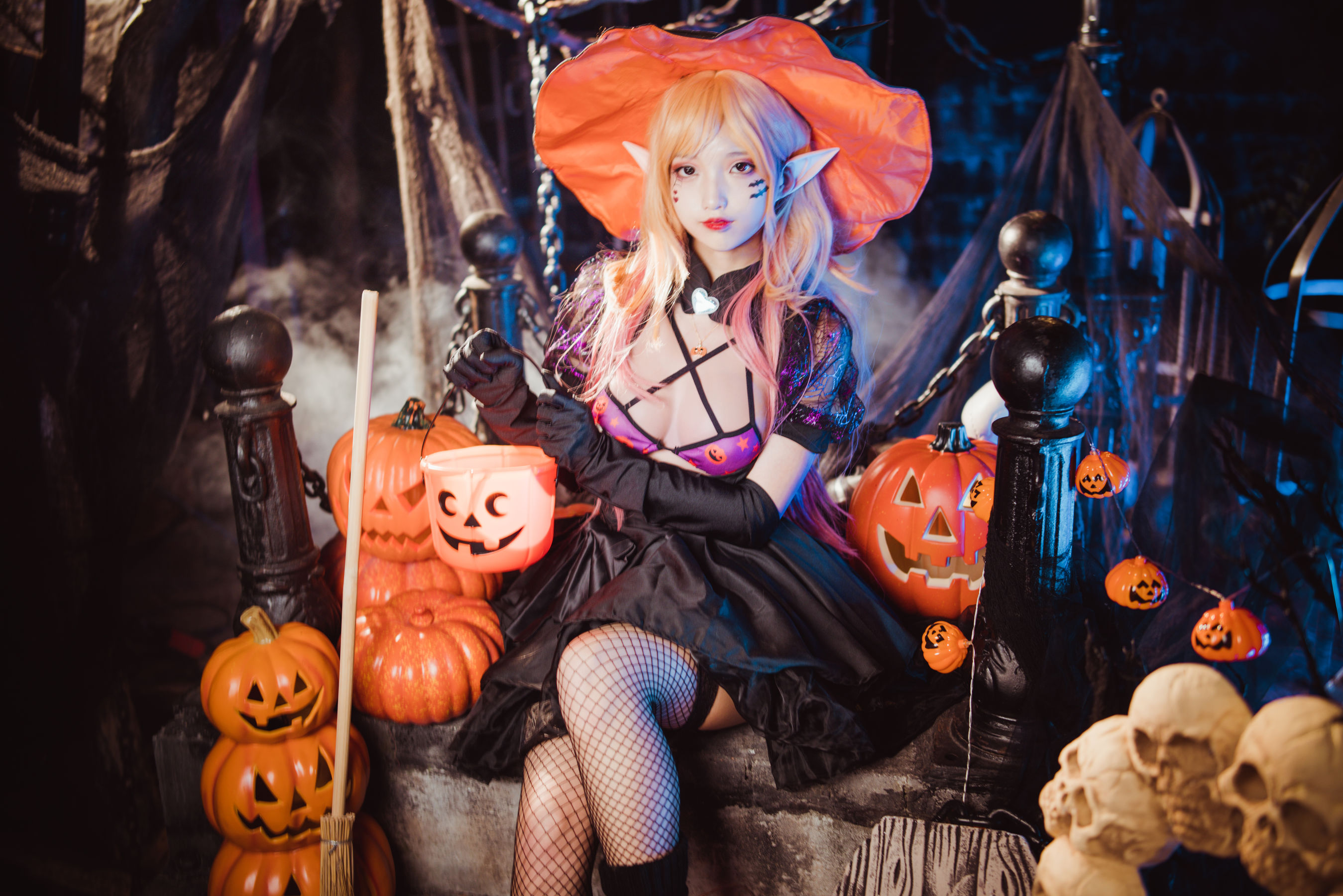 狐玖玖 – 喜多川万圣节 [14P]