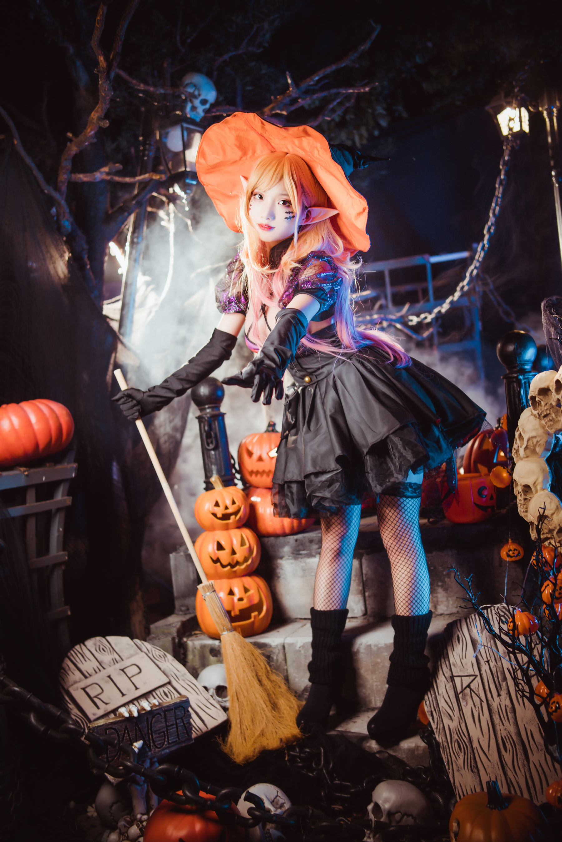 狐玖玖 – 喜多川万圣节 [14P]