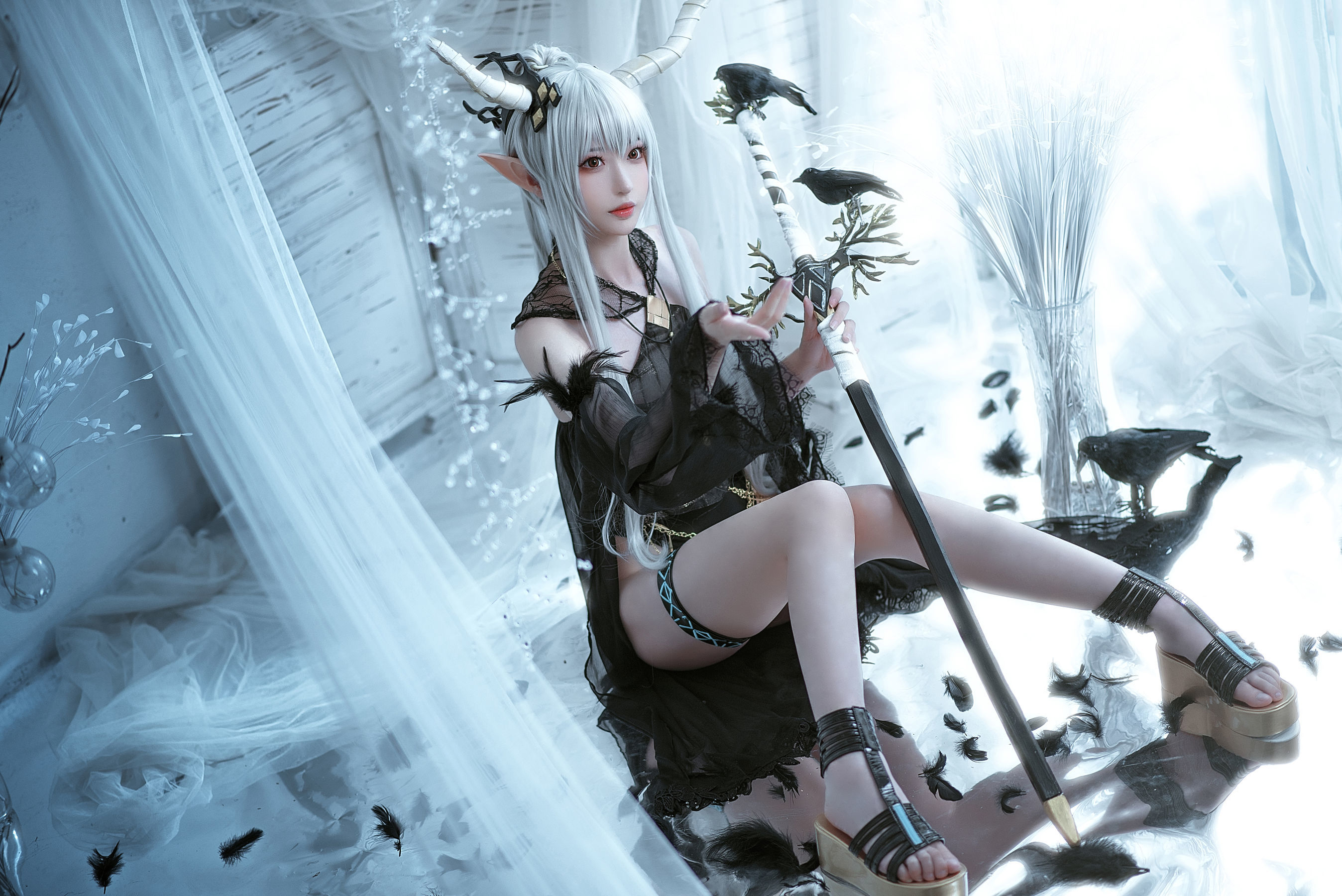 Coser小姐姐南宫 – 闪灵泳装 [20P]