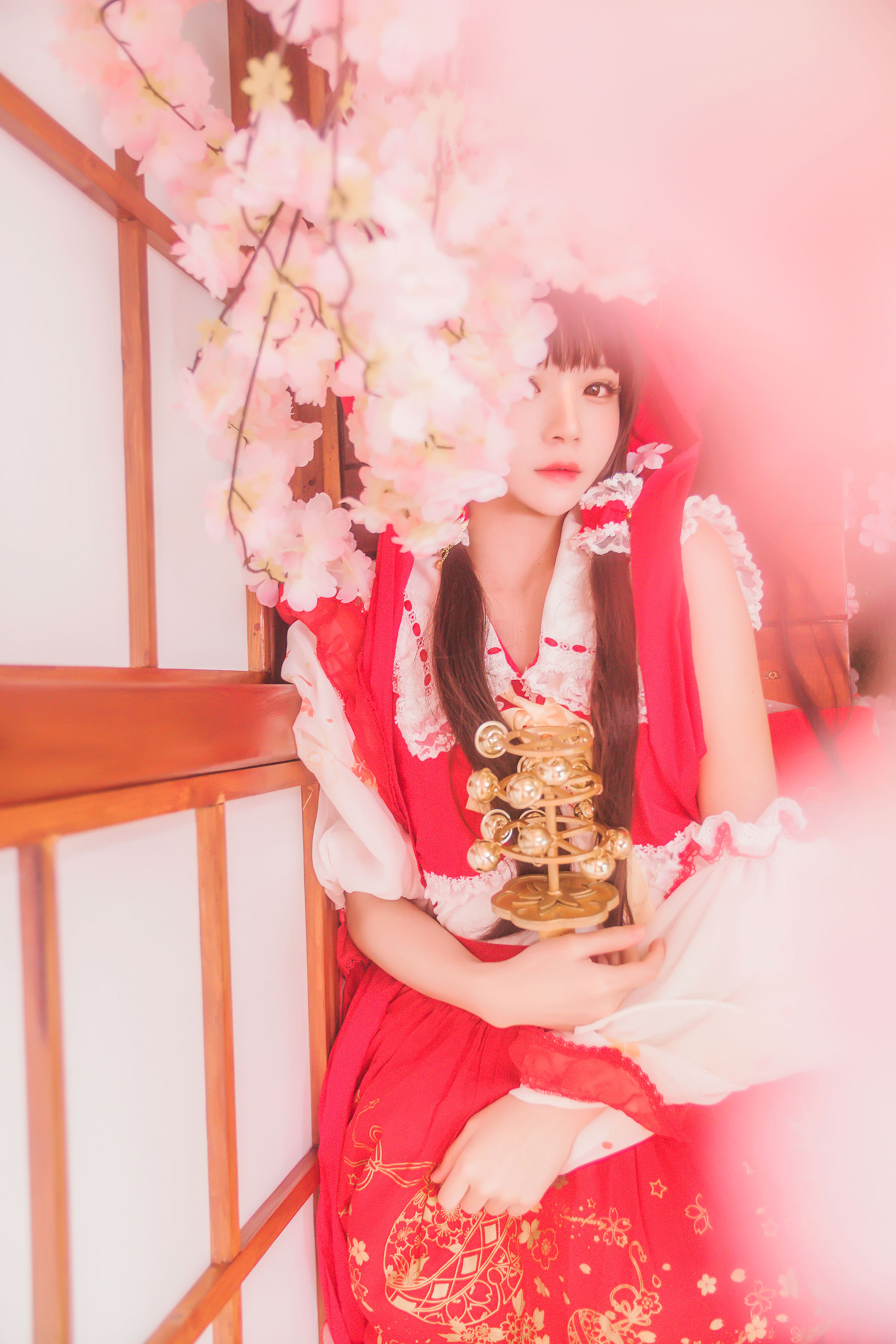 [萝莉COS] 疯猫ss《灵梦》 [40P]