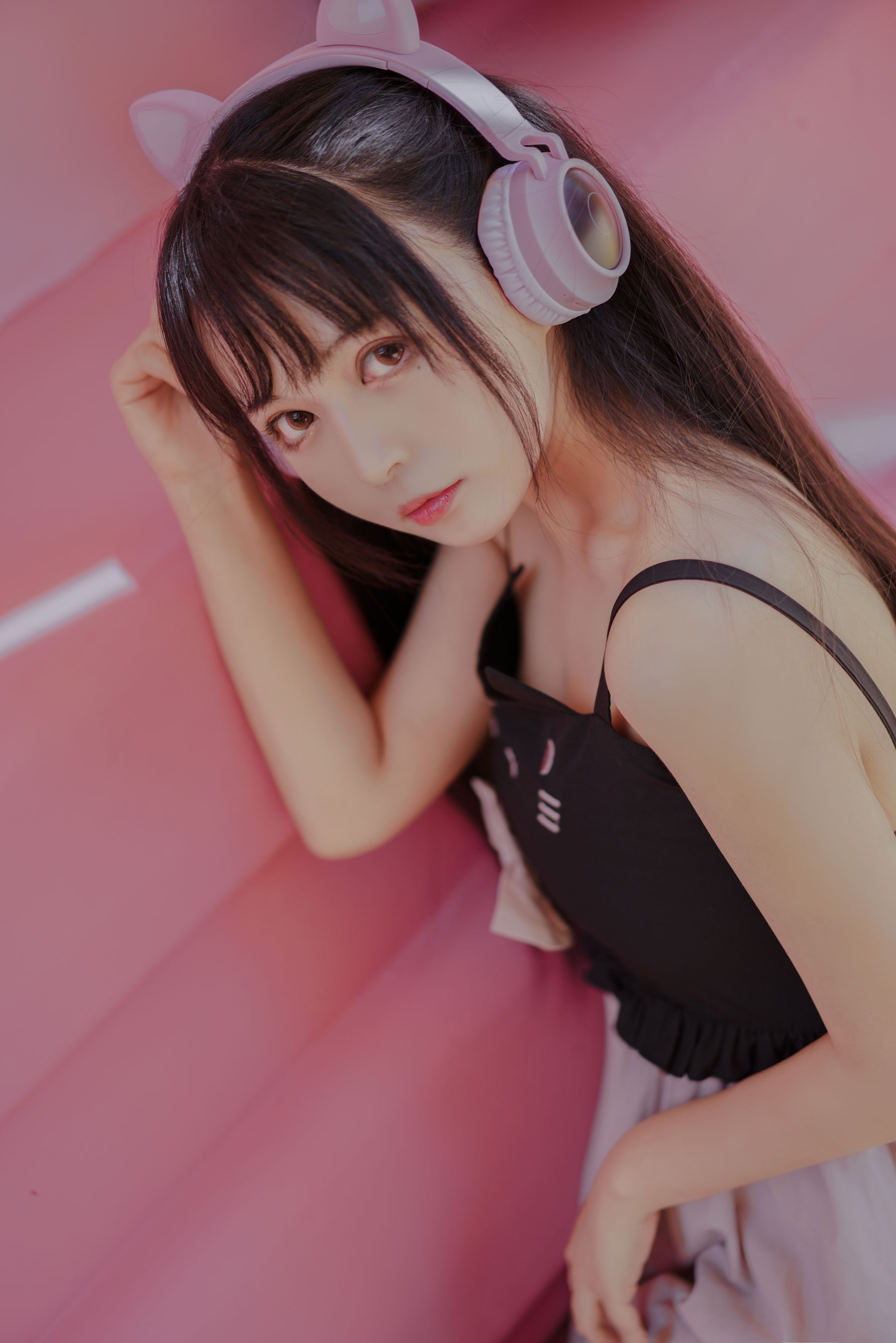 [Cosplay写真] 大眼萌妹黑猫猫OvO – pink [21P]