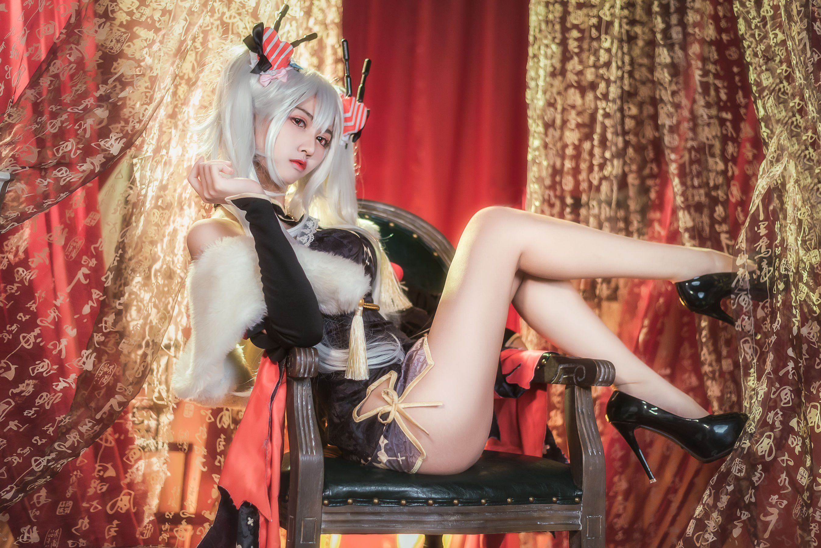 超人气Coser鳗鱼霏儿 碧蓝华裳 吸血鬼 [12P]