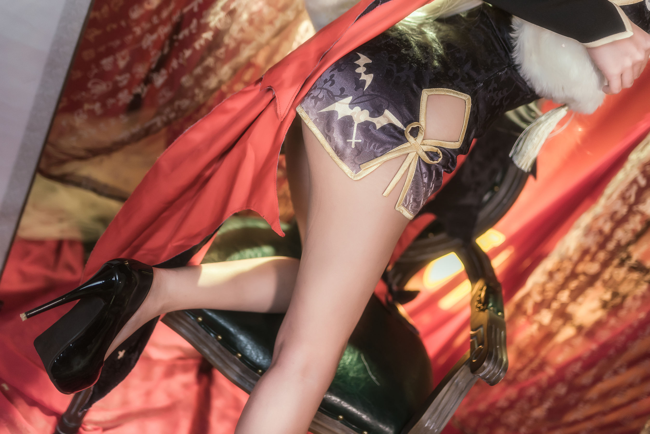 超人气Coser鳗鱼霏儿 碧蓝华裳 吸血鬼 [12P]