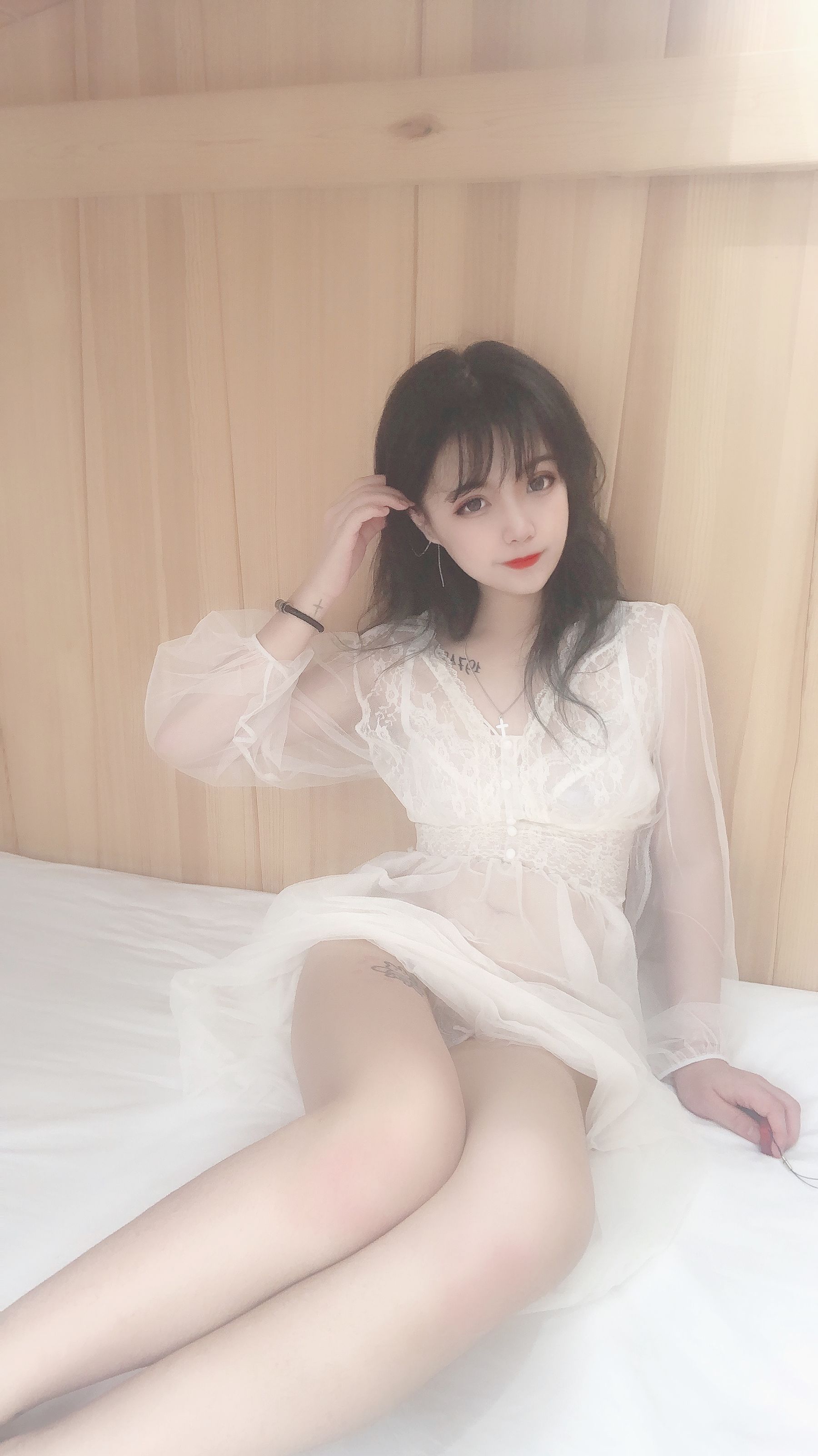 安妮 – 白色纱裙 [34P]