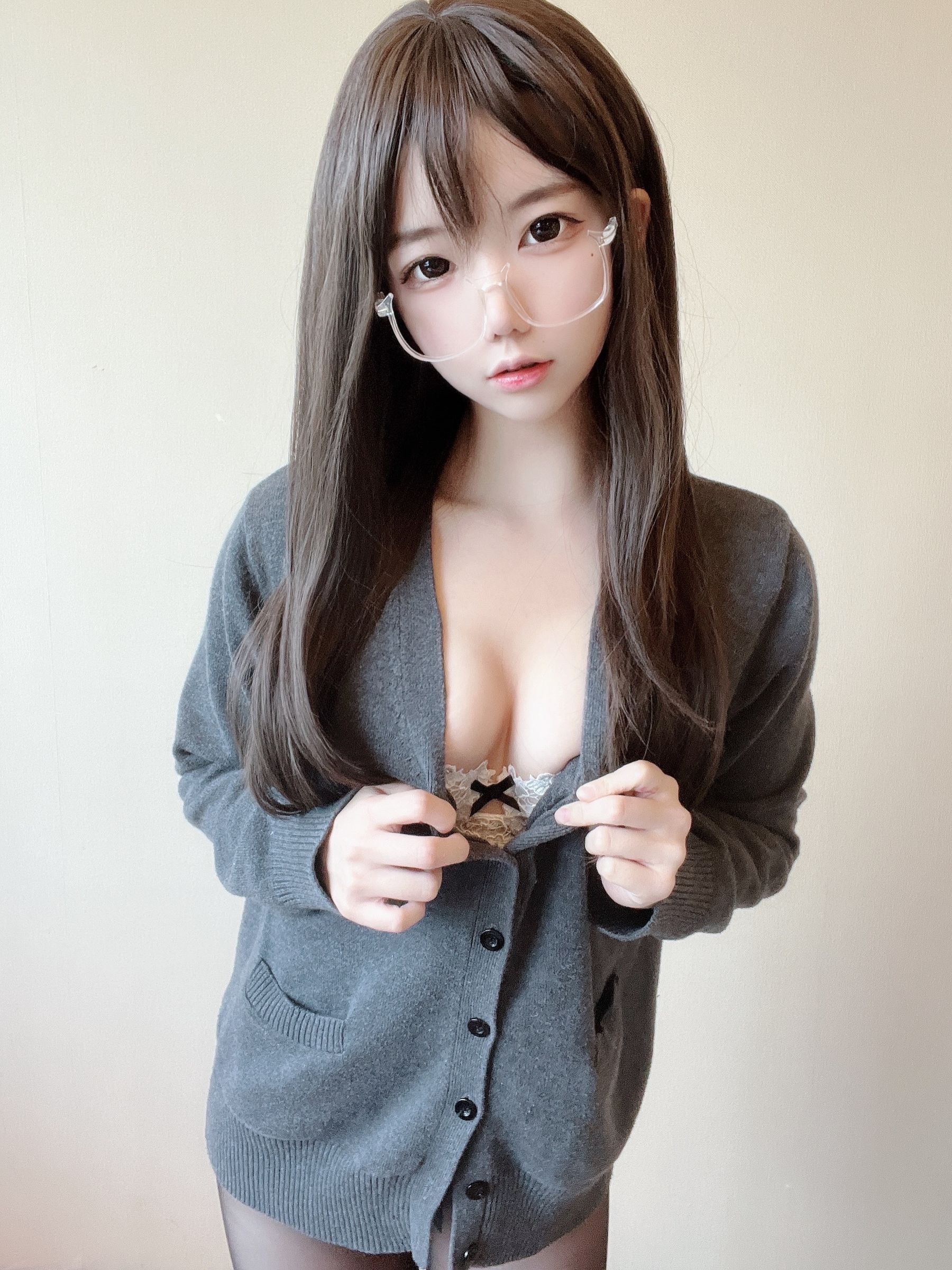 莉犬酱 – 黑丝白蕾丝 [51P]