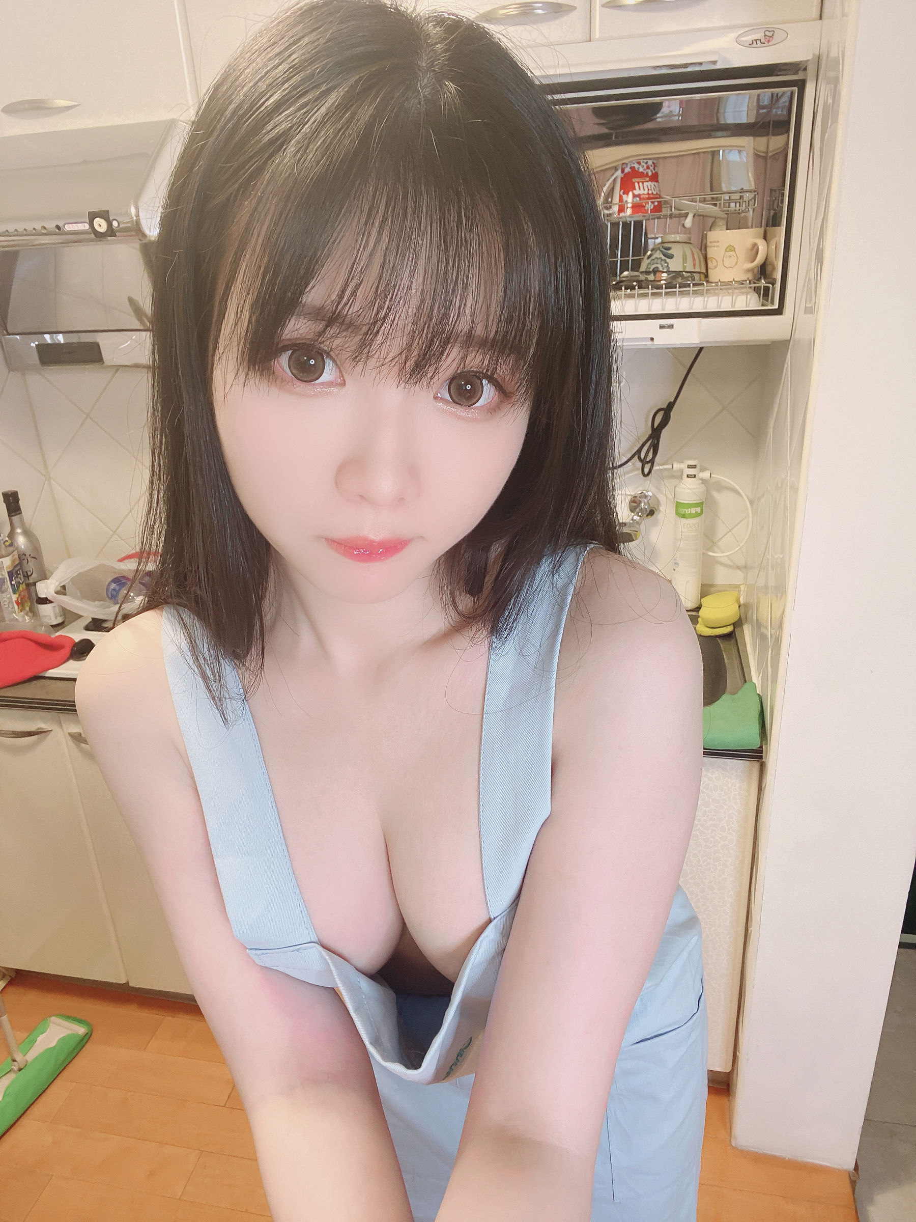 微博妹纸霜月shimo – 裸エプロン__━(___)━! [13P]