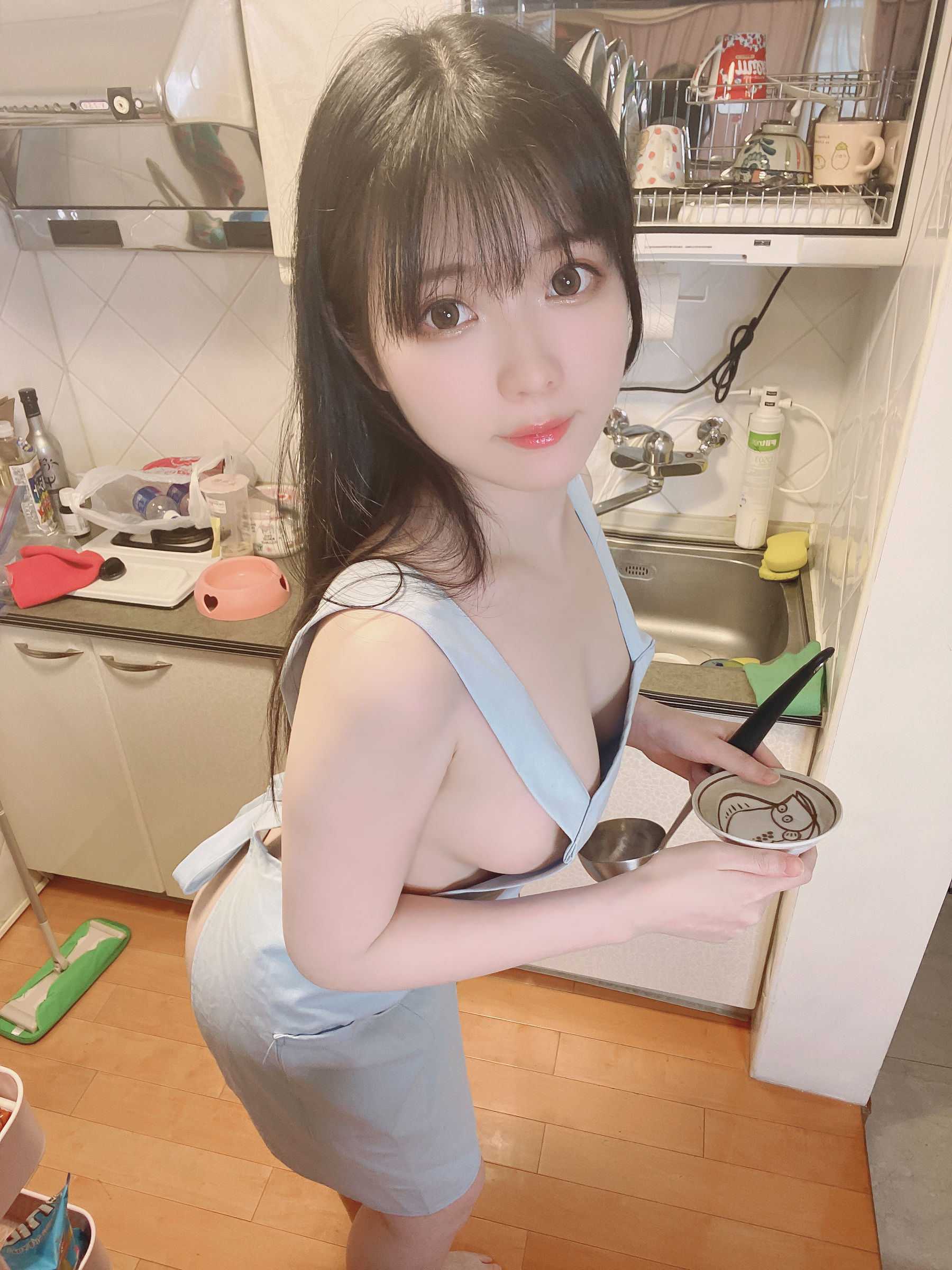 微博妹纸霜月shimo – 裸エプロン__━(___)━! [13P]