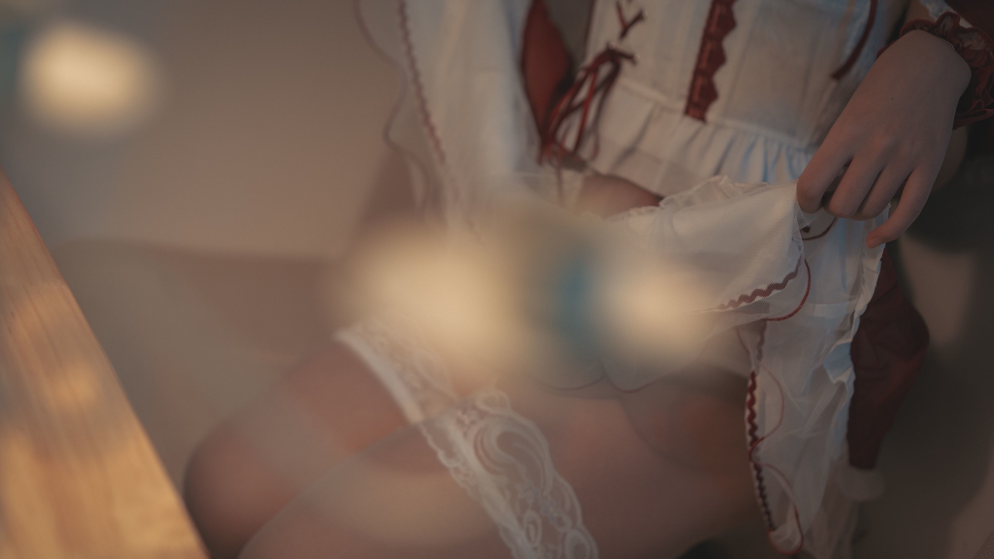 COSER美女逐月su 小红帽 [33P]