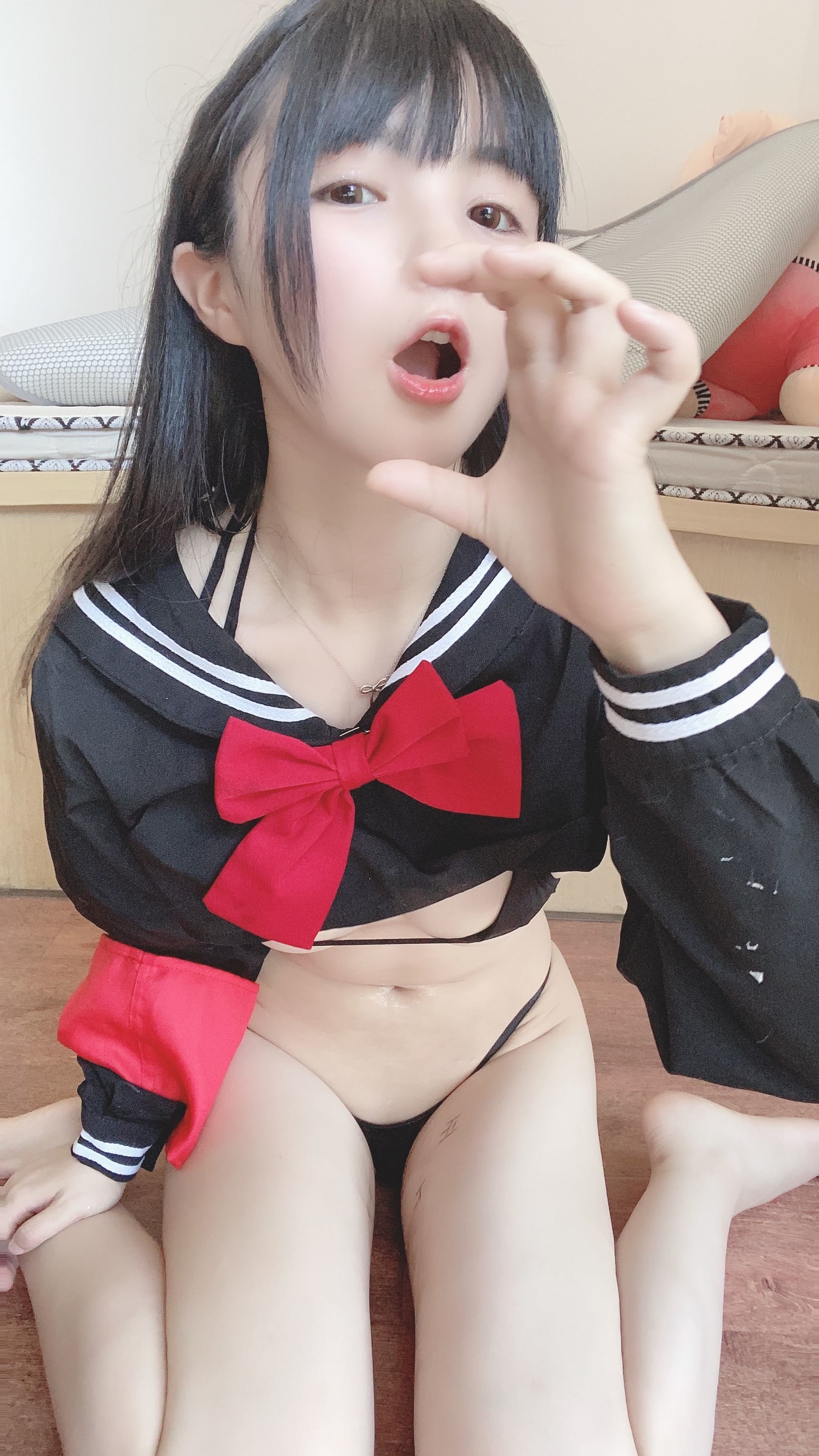 桜井宁宁 – 黑色JK [50P]