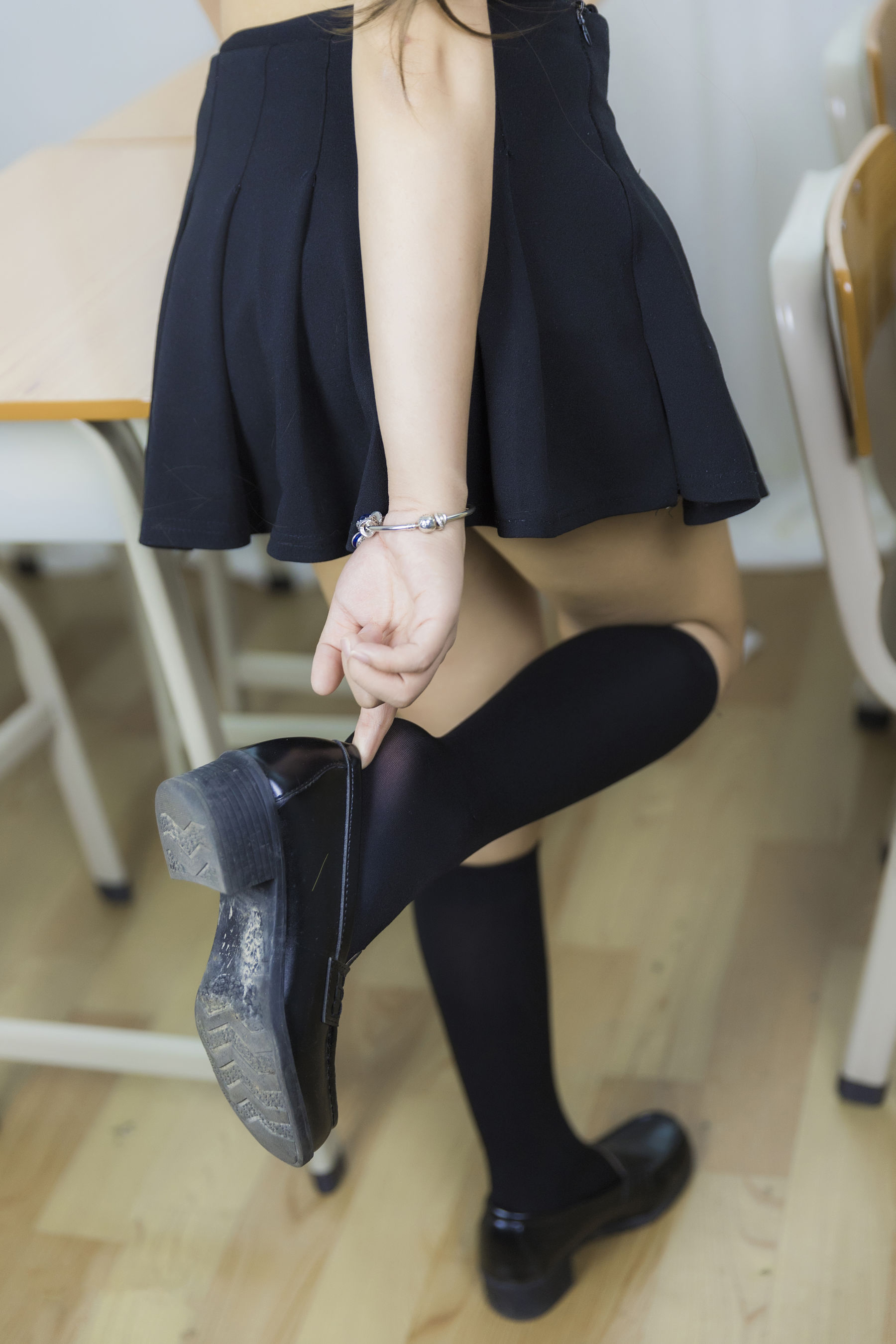 二次元妹子抱走莫子aa 等你下课 [42P]