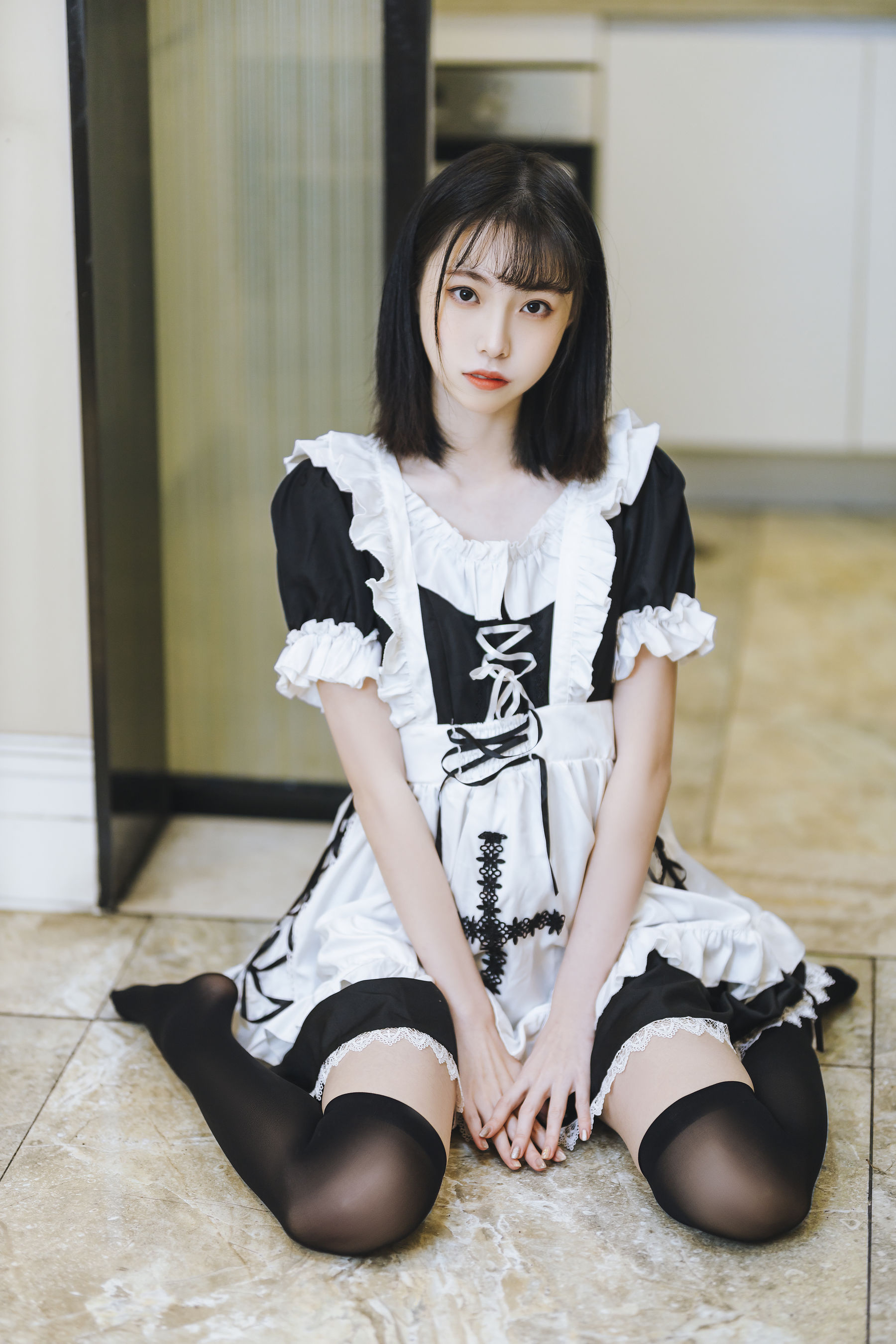 许岚(叁月life) – 短裙女仆 [40P]