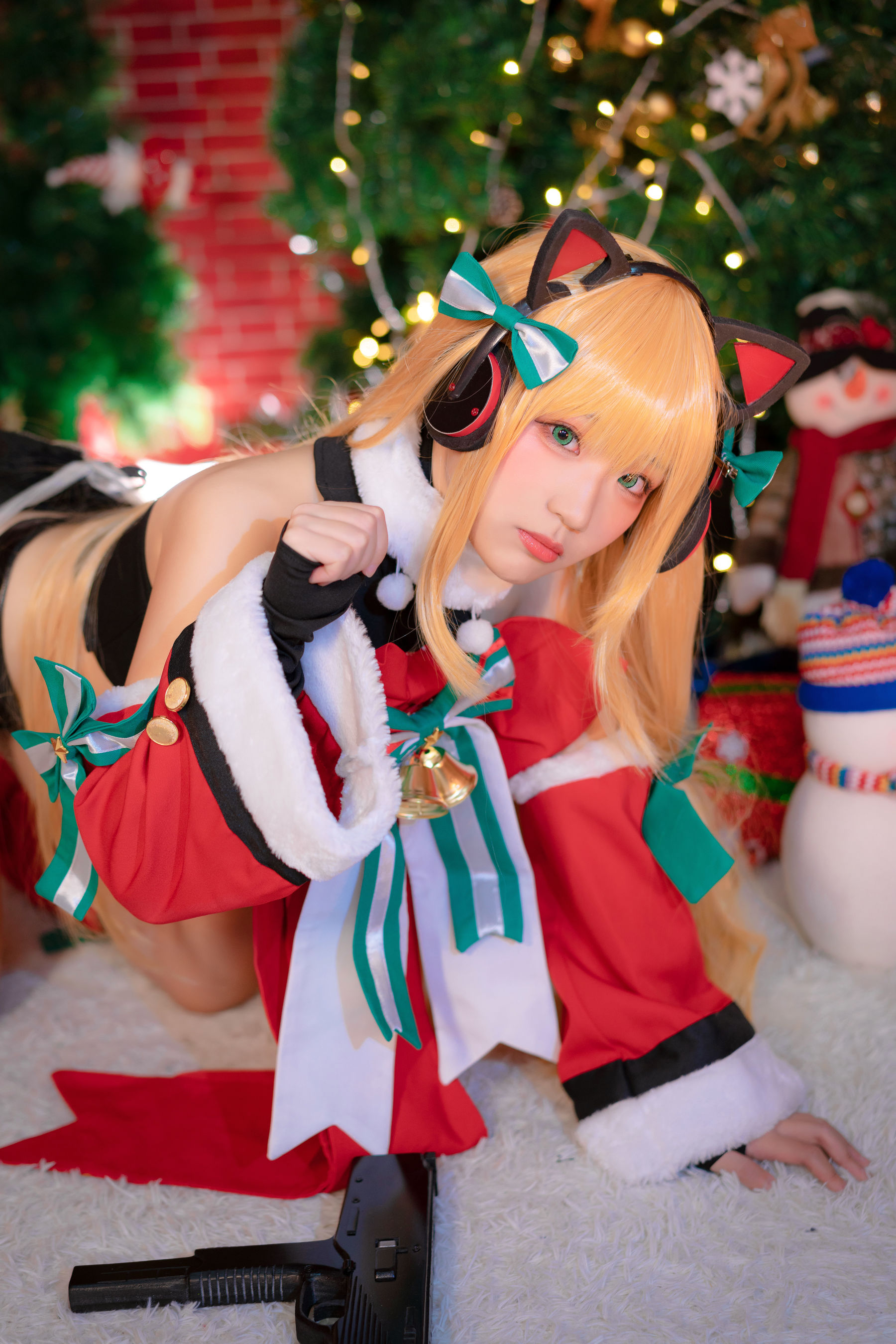 动漫博主Mime弥美 – 少女前线 TMP 圣诞节 [15P]