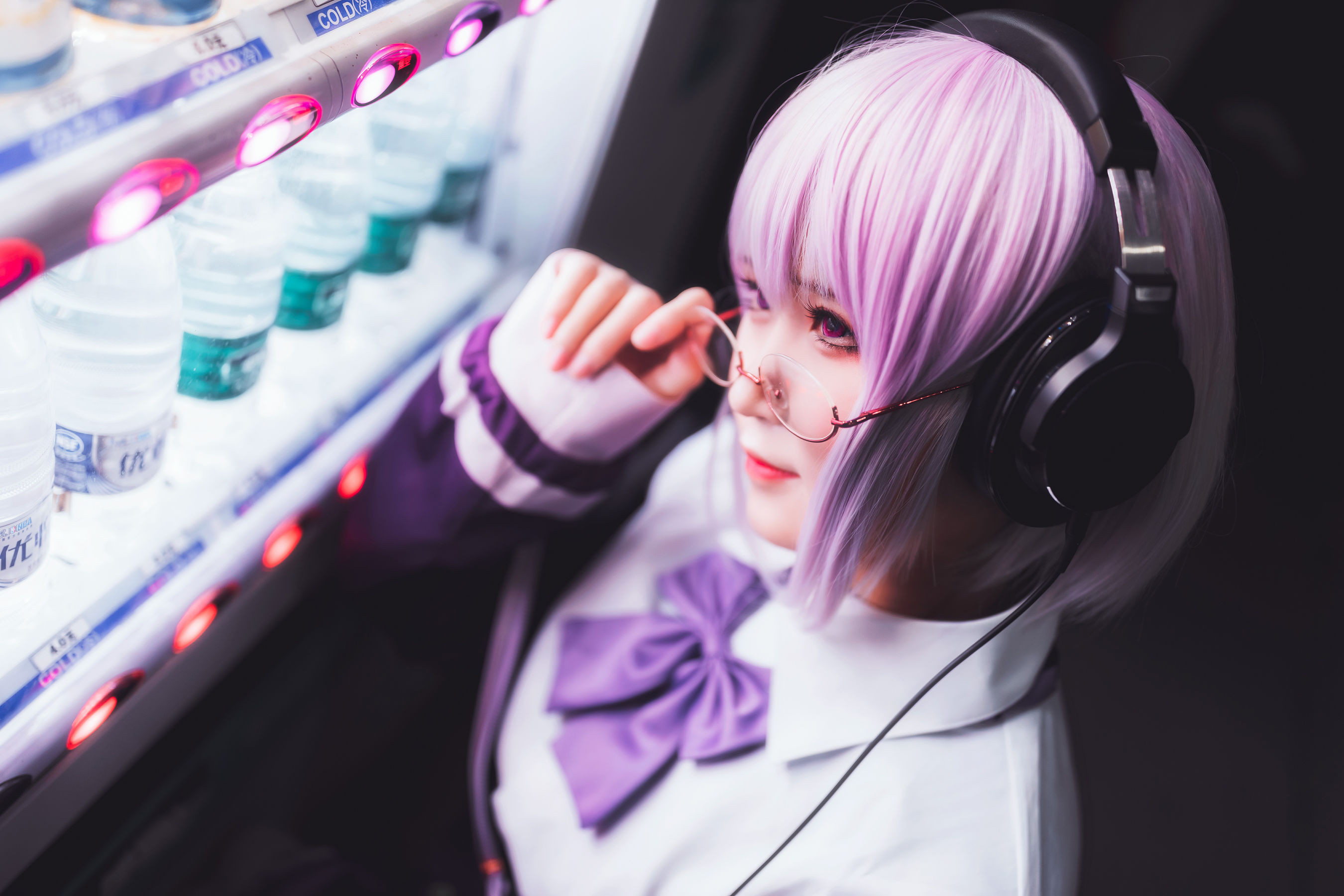 微博妹子三度_69 – 电光超人古立特 [9P]