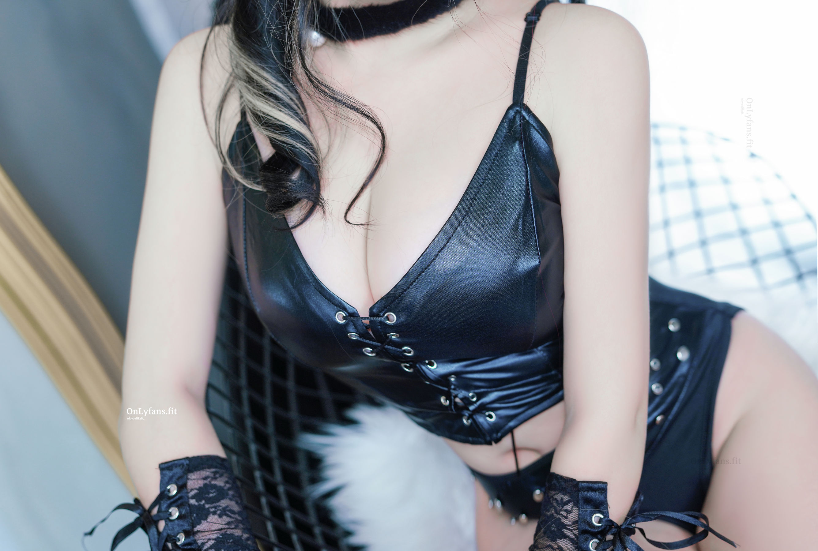 动漫博主恩田直幸 – 皮衣小狼 [45P]