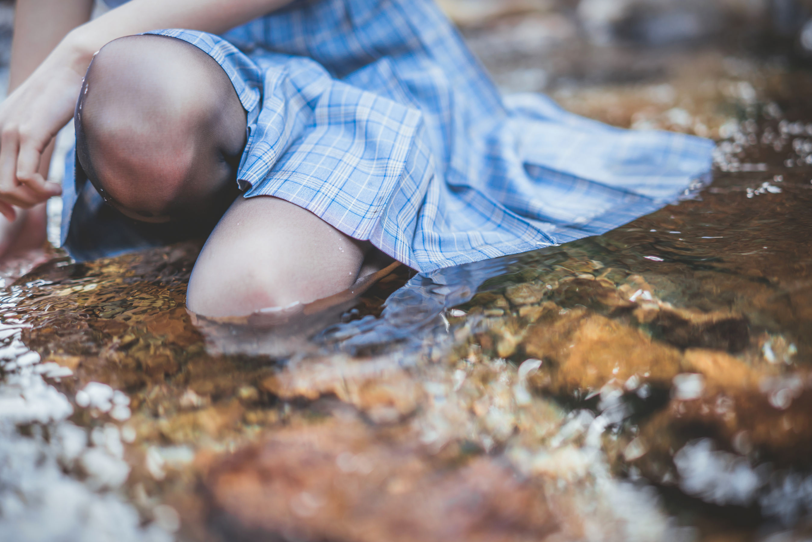 [萝莉COS] 桜桃喵《校服少女COSPLAY湿身系列》 [75P]