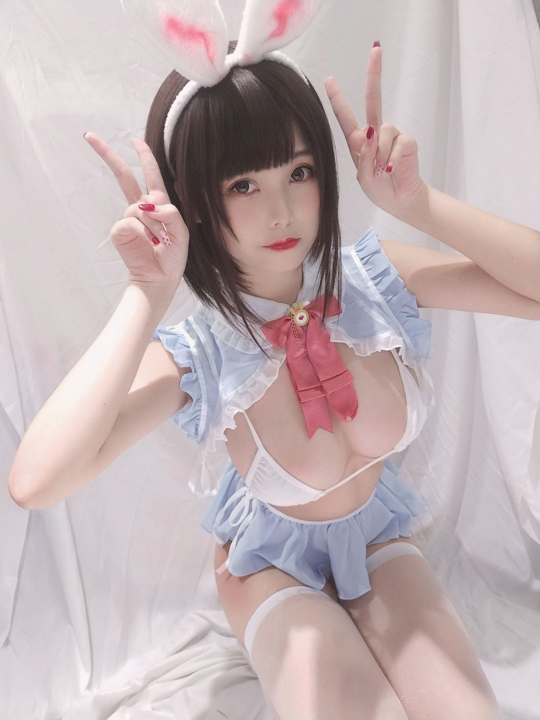 [Cosplay写真] 萌系小姐姐蜜汁猫裘 – 小白兔自拍 [30P]